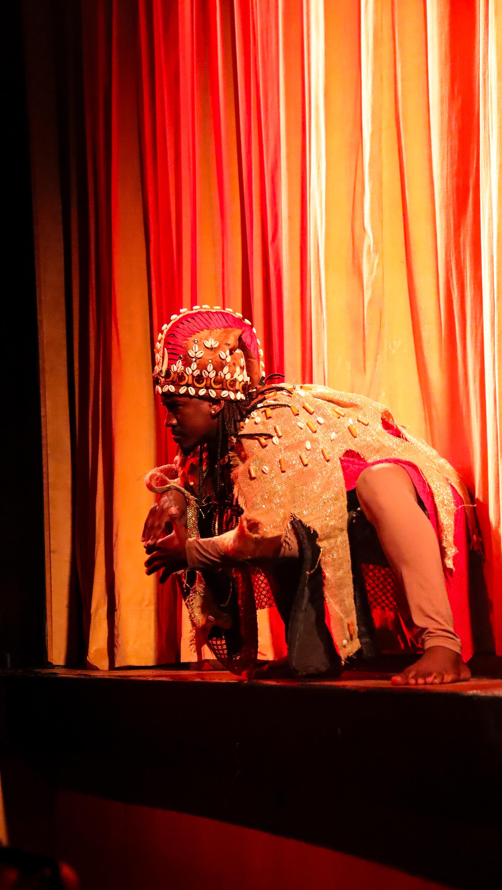 Ginga Tropical: Samba & Brazilian Folklore Show in Rio