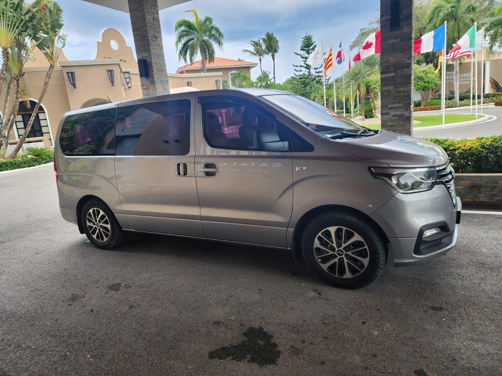 Punta Cana Airport: Private One-Way Transfer
