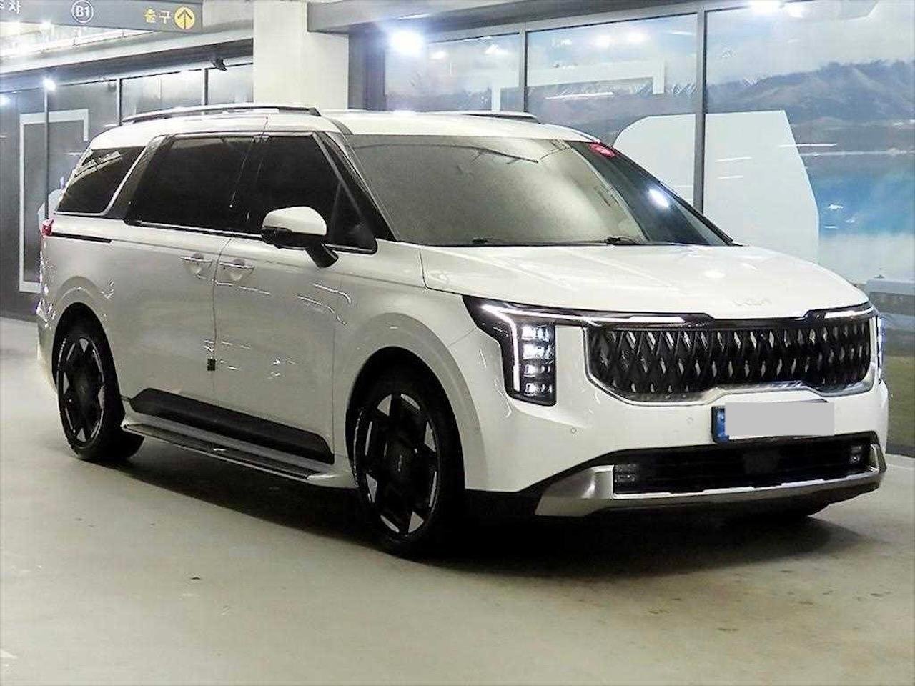 Seoul Private Luxury Vehicle Tour (English & Spanish Guide)