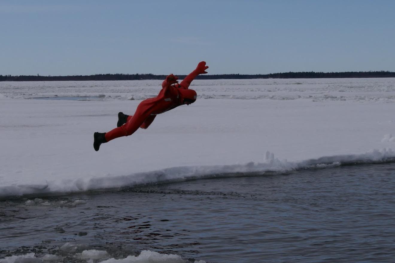 Arctic Icebreaker Cruise with Ice Floating in Lapland