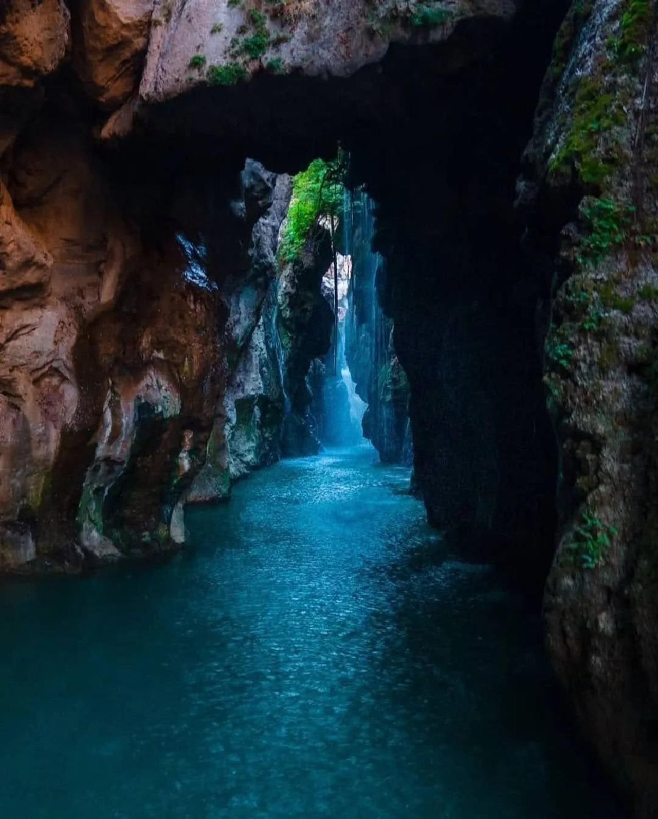 Kourtaliotiko Waterfalls & Preveli Beach Private Tour