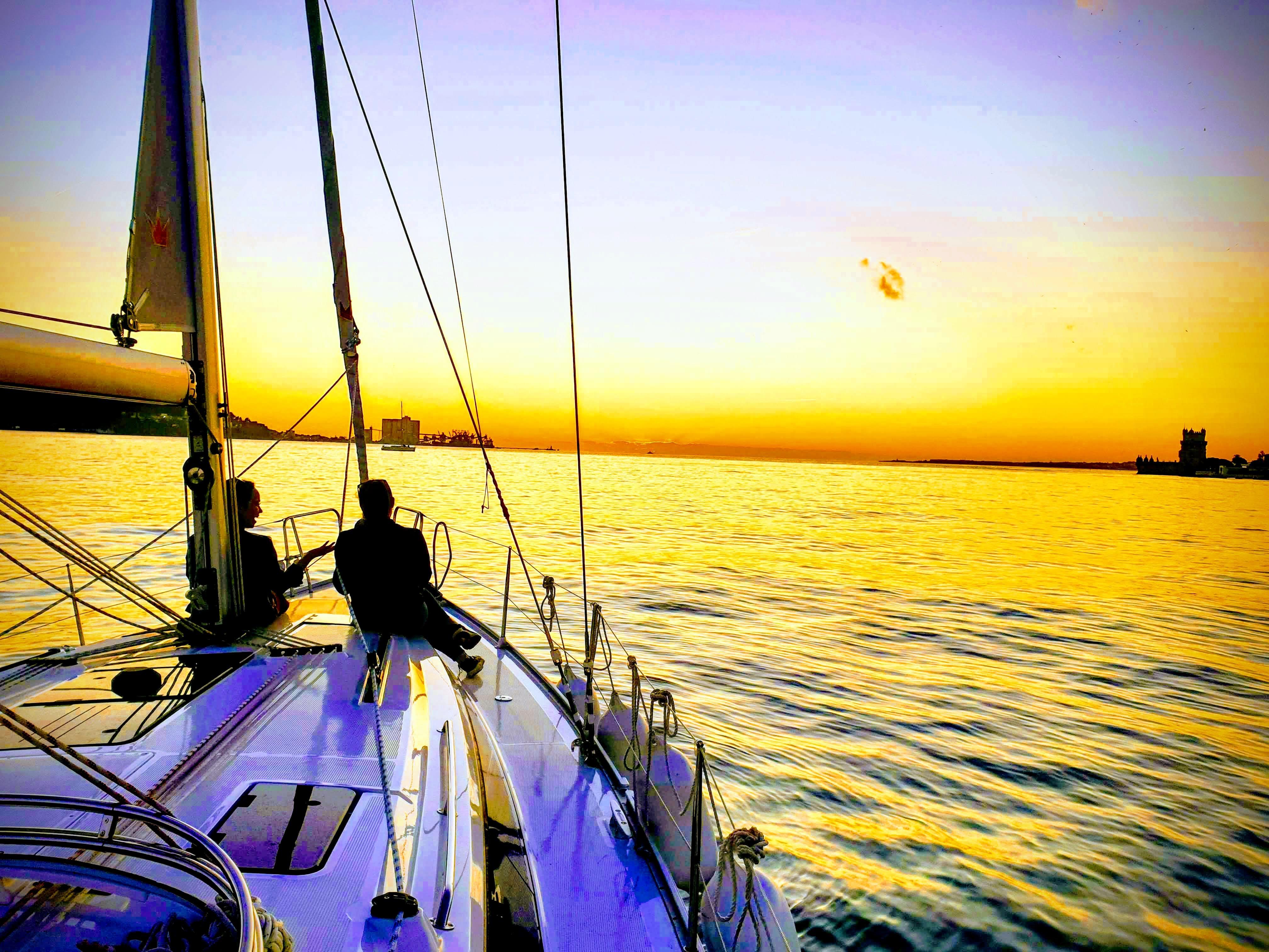 Lisbon Tagus River Sailing Cruise with Wine (Day or Sunset)