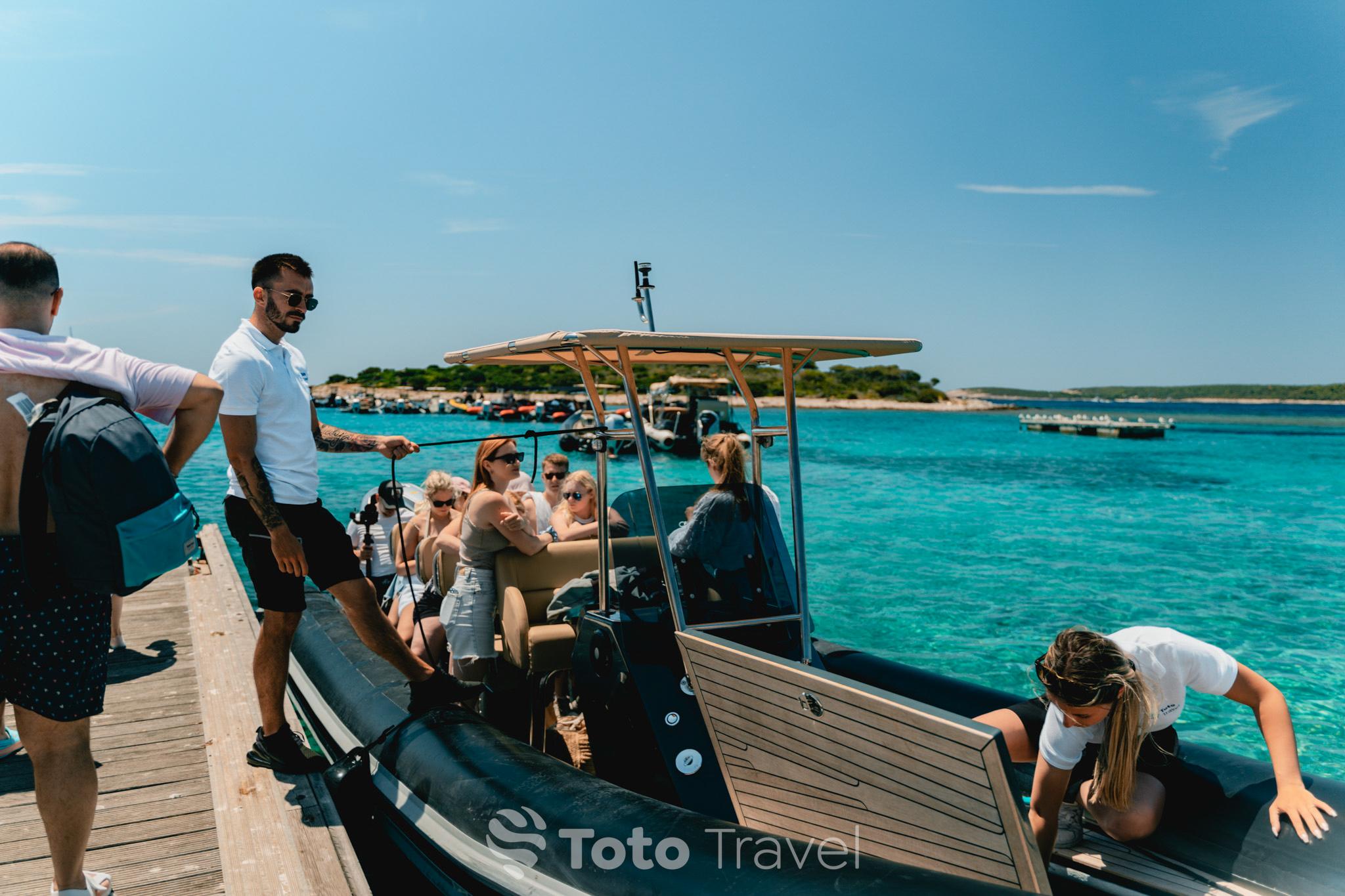 Split: 5 Islands Speedboat Adventure & Blue Cave