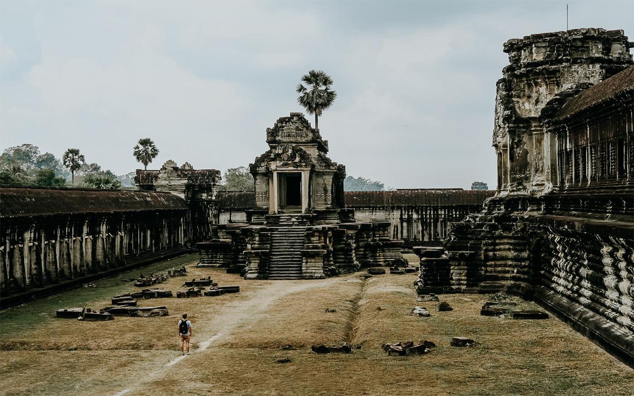 Angkor Wat Small-Group Sunrise or Sunset Expedition