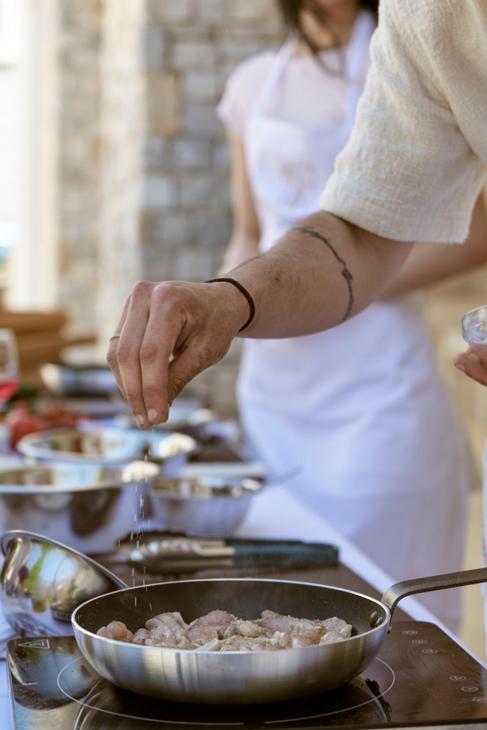 Mykonos: Authentic Greek Cooking Workshop