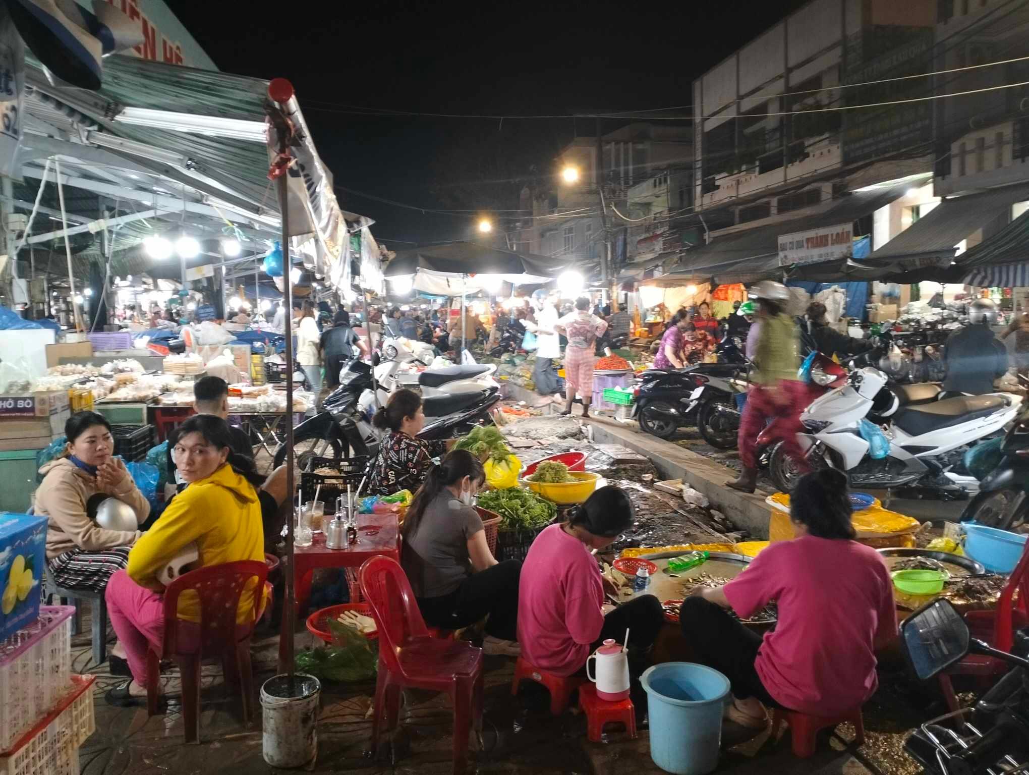 2-Day Mekong Delta & Cai Rang Floating Market Expedition