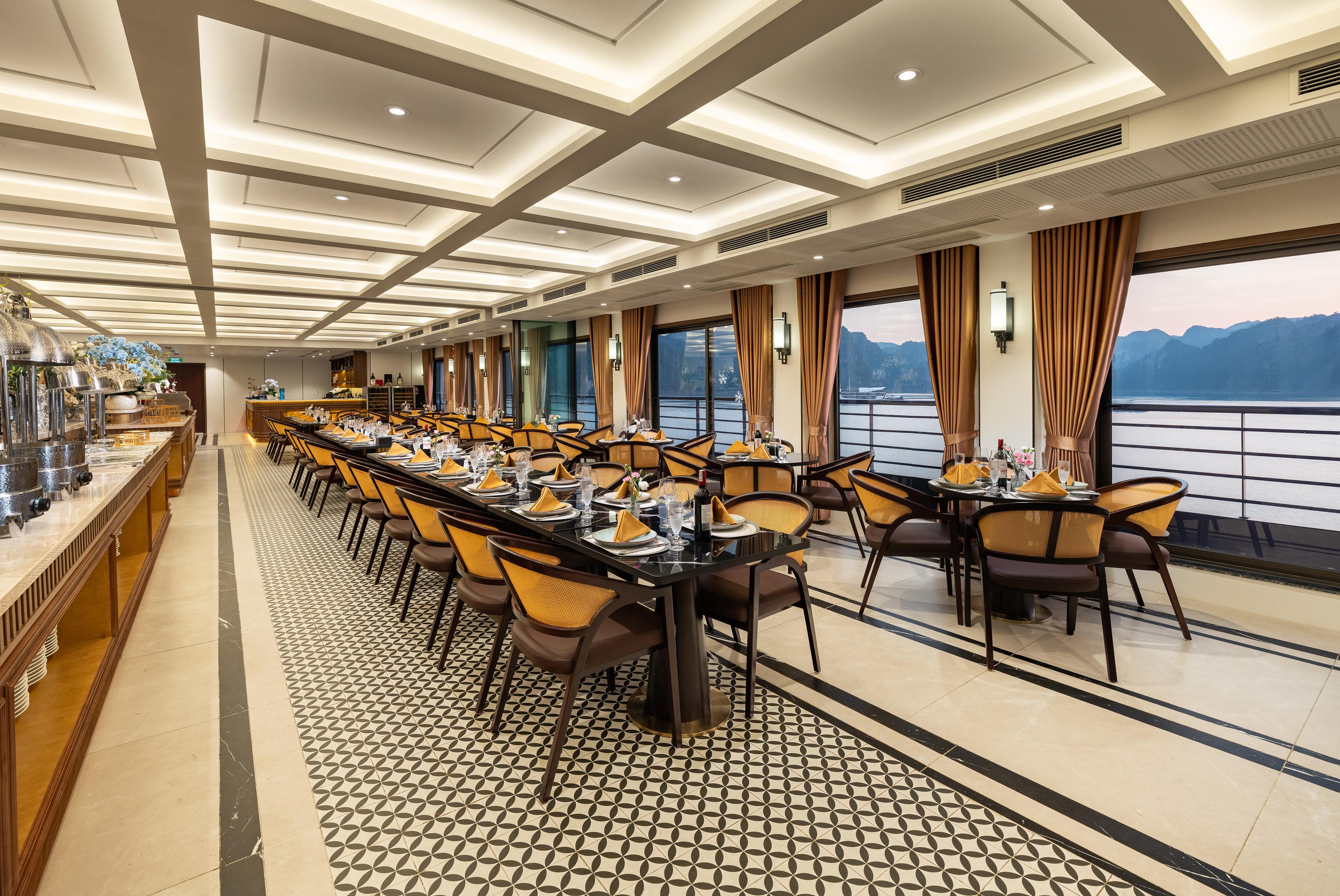 2-Day Lan Ha & Ha Long Bay Luxury Cruise with Free Hanoi Transfer