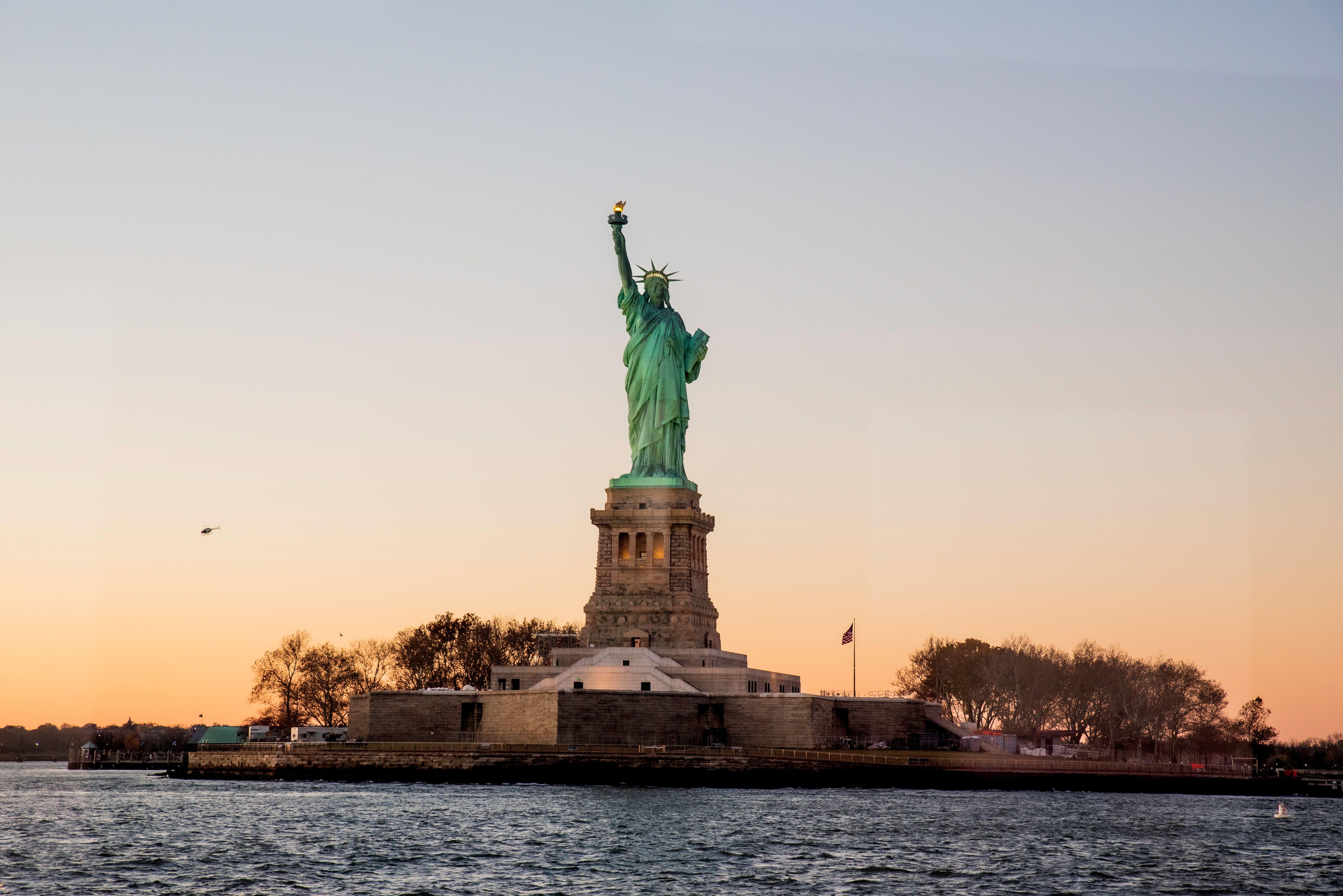 Holiday cruise in New York — image 14