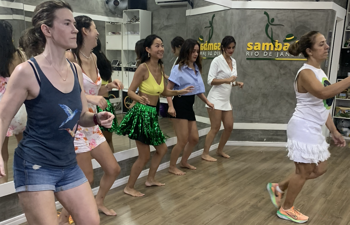 Ipanema Beginner Samba Class with a Carnival Queen