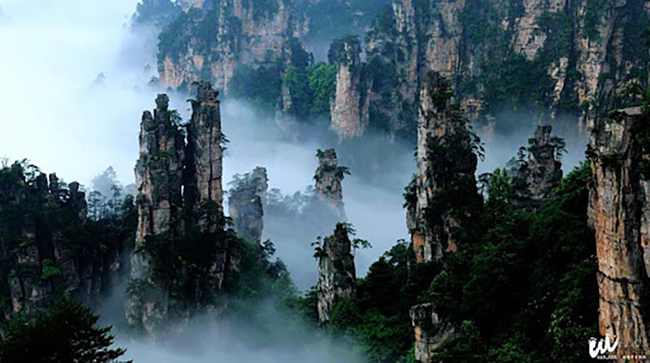 Zhangjiajie 3-Day Private Tour: Avatar Peaks, Glass Bridge & Tianmen Mountain