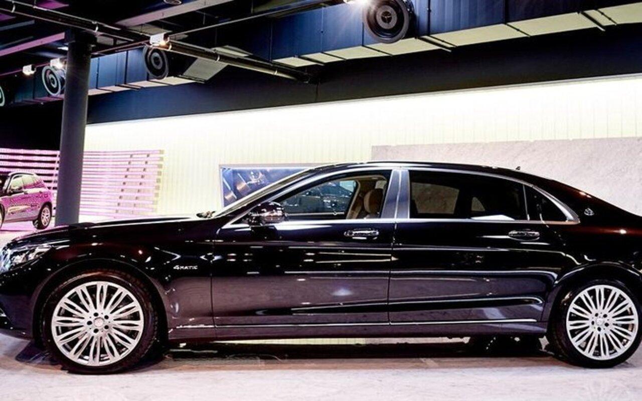 Private Airport Transfer: YYZ to Toronto Downtown Hotels