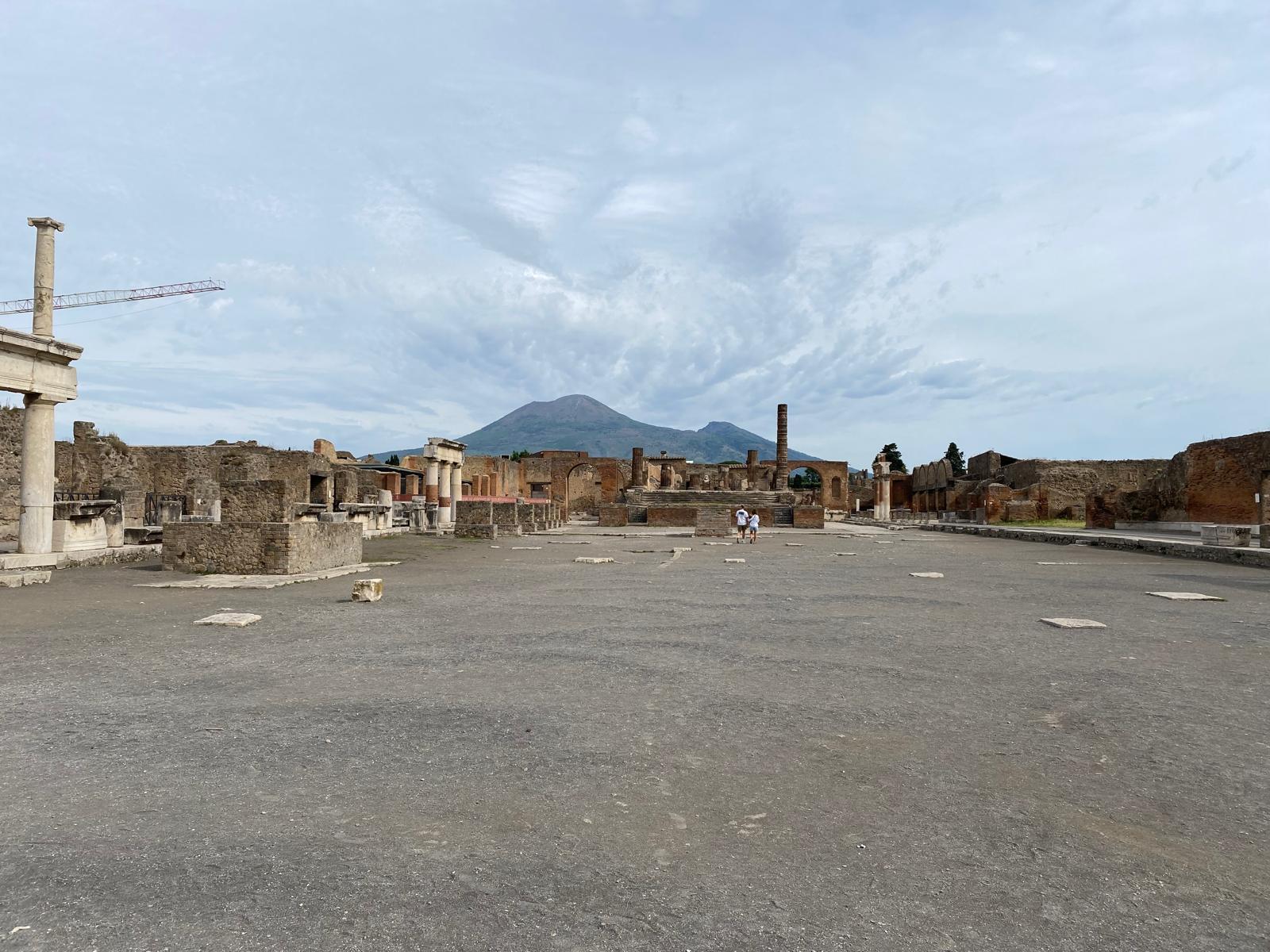 Pompeii: Expert-Led Historical Walking Tour