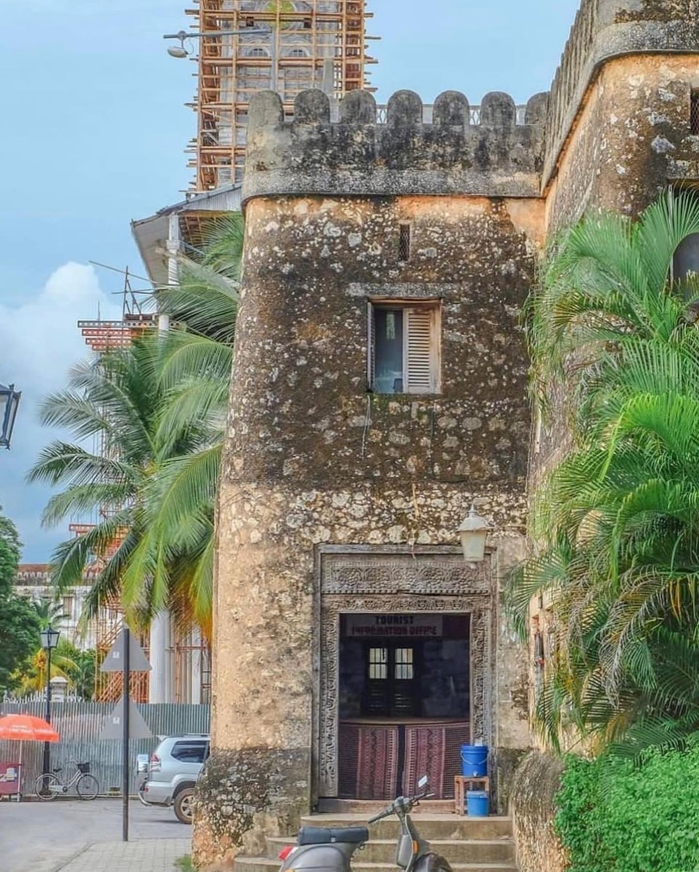 Zanzibar Full-Day: Stone Town, Spice Farm & Prison Island with Lunch