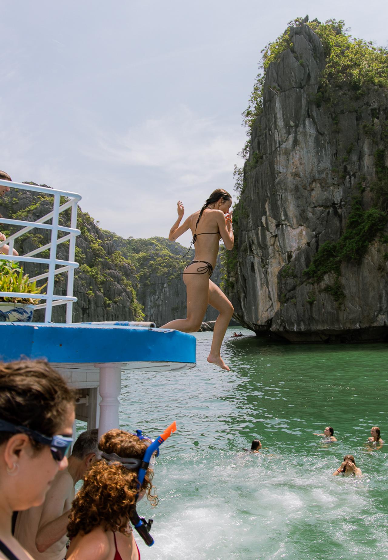 Cat Ba Island: Lan Ha & Ha Long Bay Cruise, Kayak & Snorkel