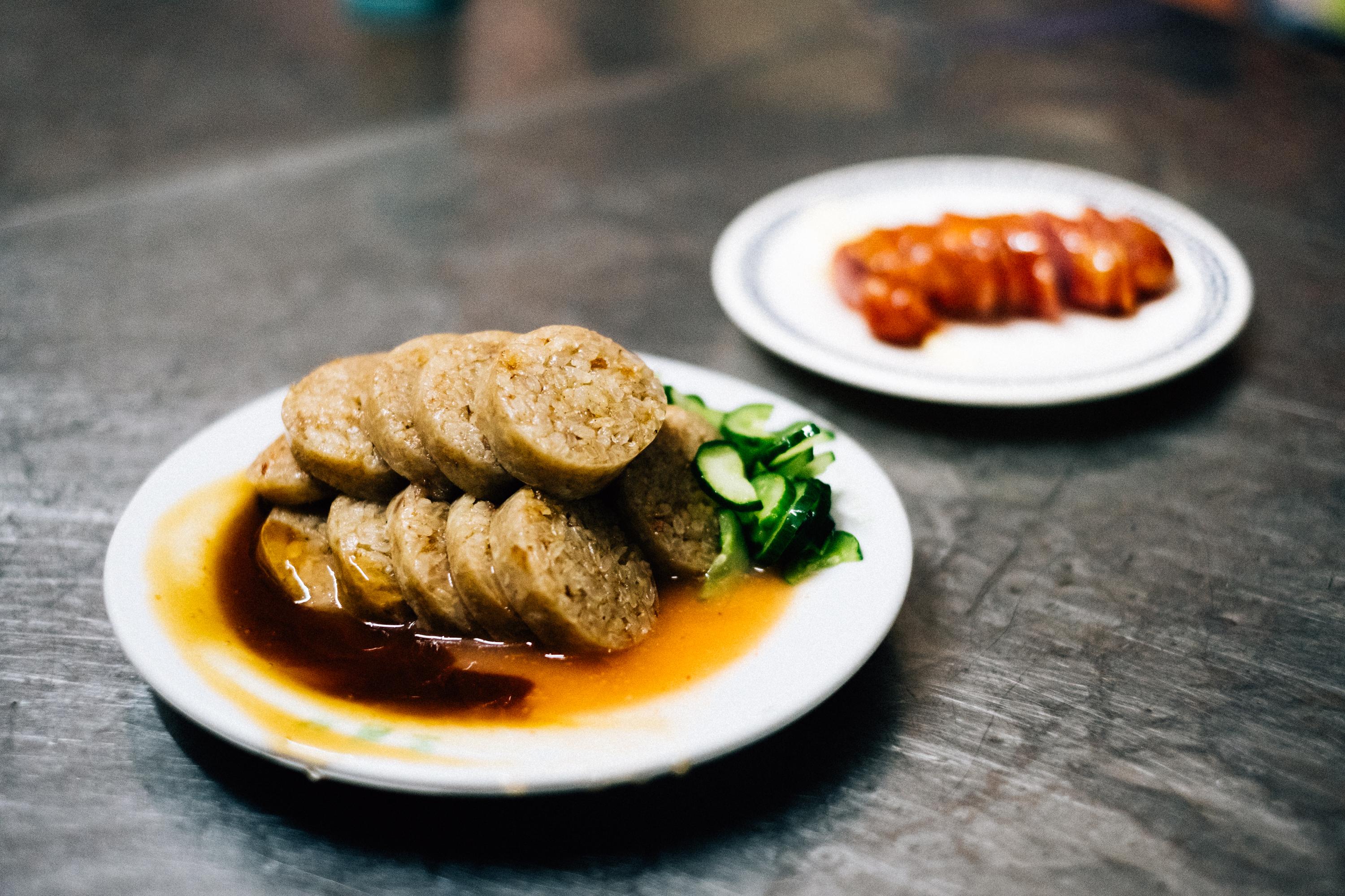 Yansan Night Market Small-Group Food Tasting Tour