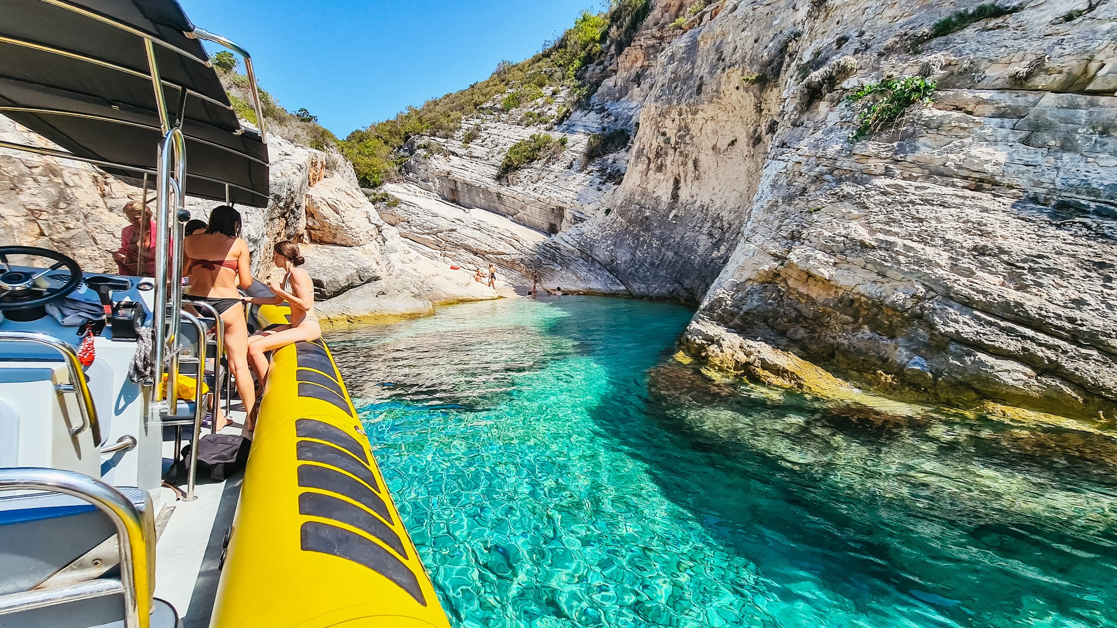 Split: 5-Island Speedboat Adventure with Blue Cave & Hvar