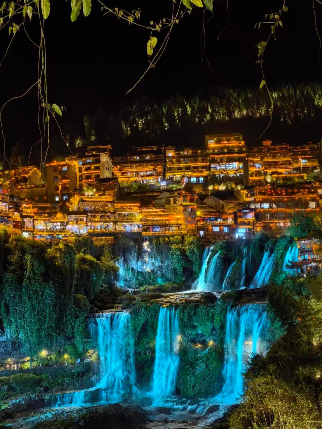 Zhangjiajie Express: Avatar Peaks, Glass Bridge & Furong Town
