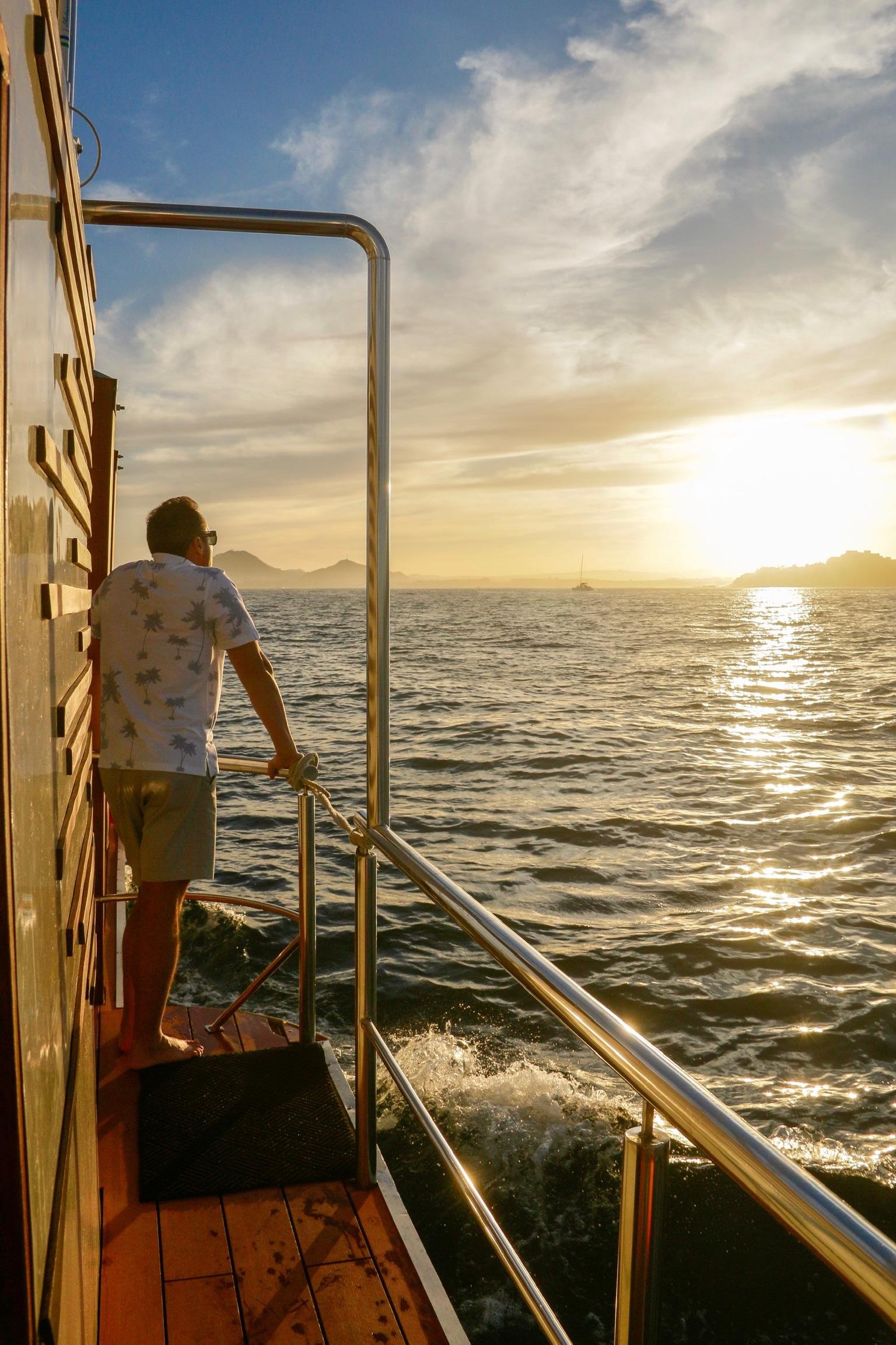 Cabo Private Catamaran: The Arch, Sea Lions & Snorkel for Groups up to 12