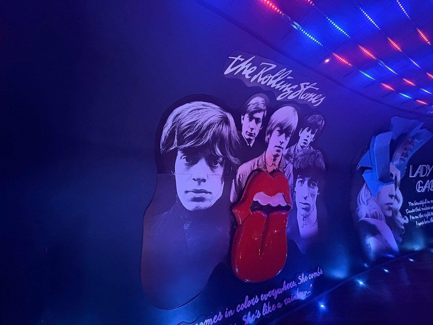 Punta Cana: Coco Bongo Night Show with Open Bar & Hotel Transfer