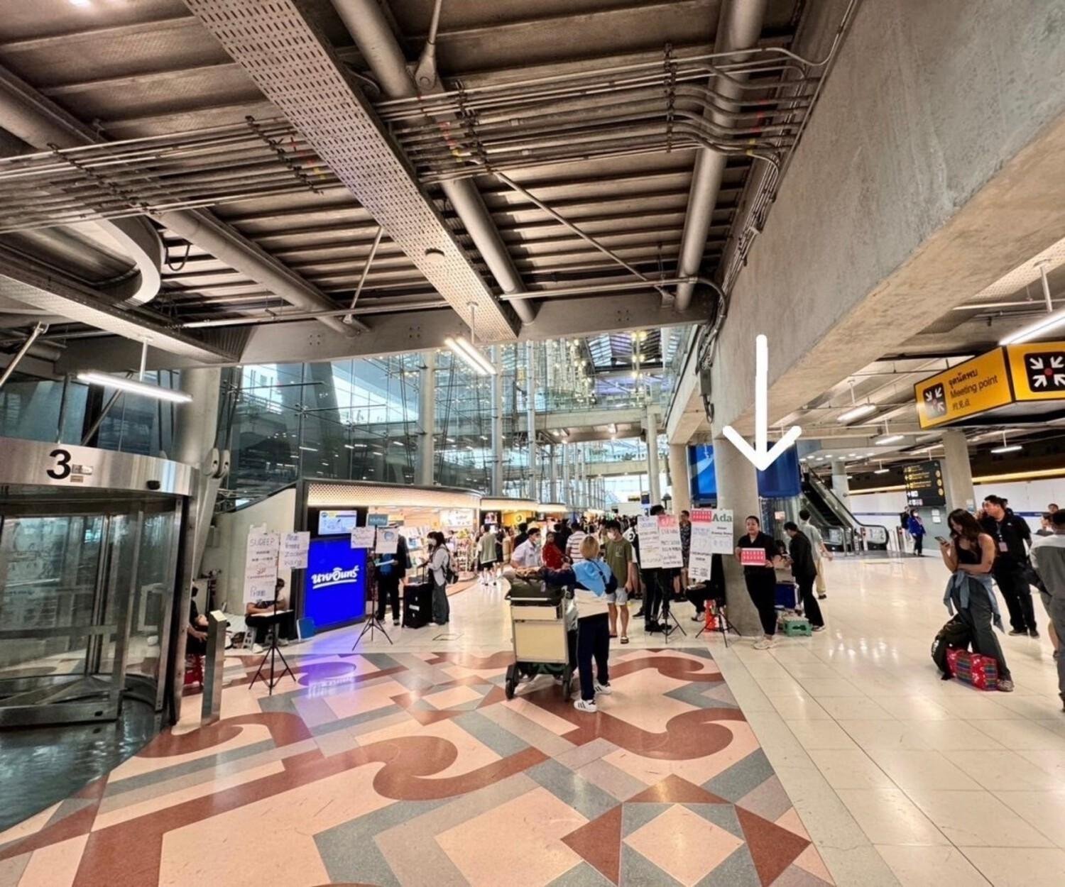 Private Bangkok–Pattaya Transfer: Sedan, MPV & Van Options
