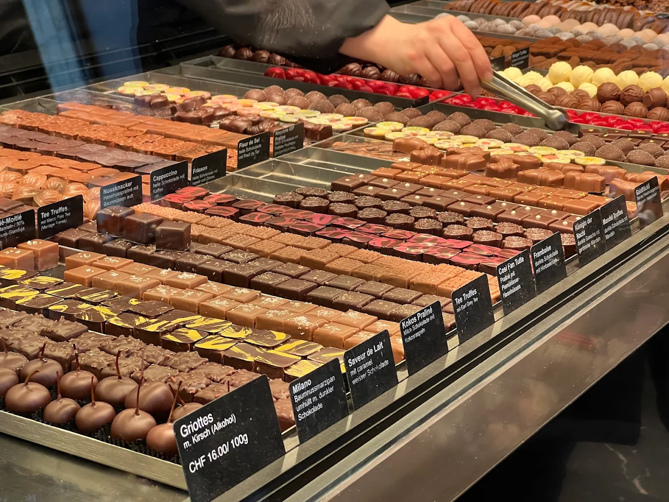 Old Town, Chocolate & Lake Zurich Tour