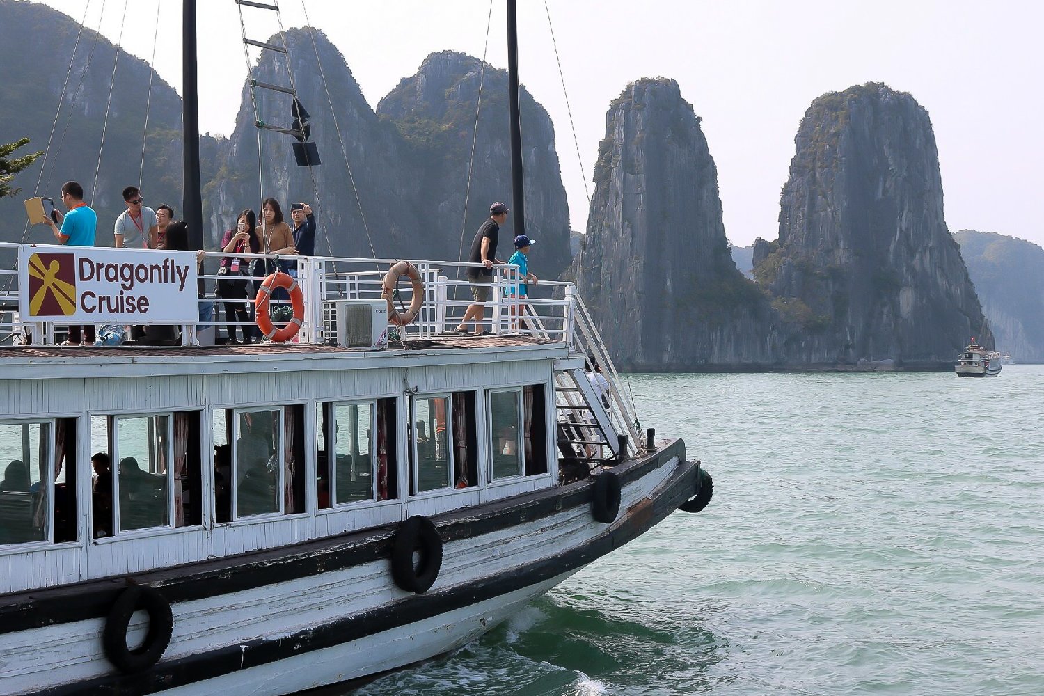 Halong Bay Day Cruise: Caves, Kayaking & Seafood Lunch