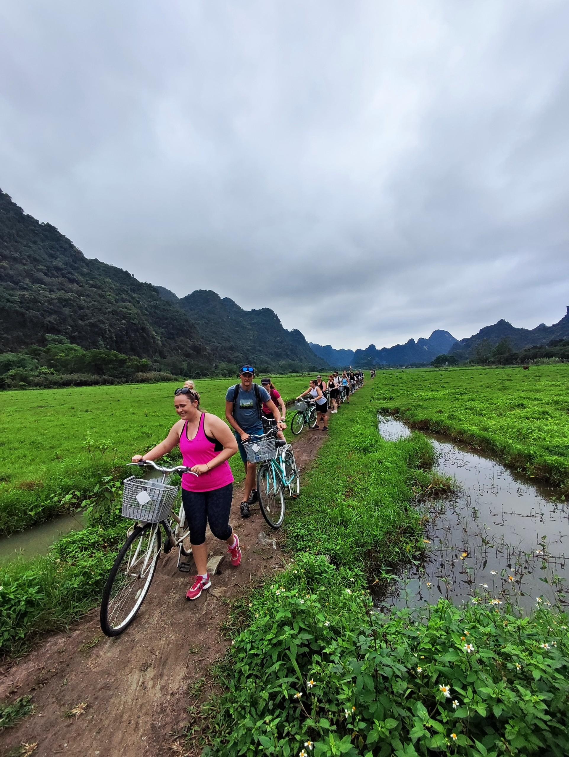 Lan Ha Bay 2-Day Cruise: Kayaking, Biking & Private Balcony