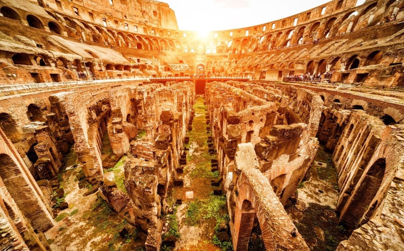 Rome: Colosseum and Ancient Rome Guided Walking Tour