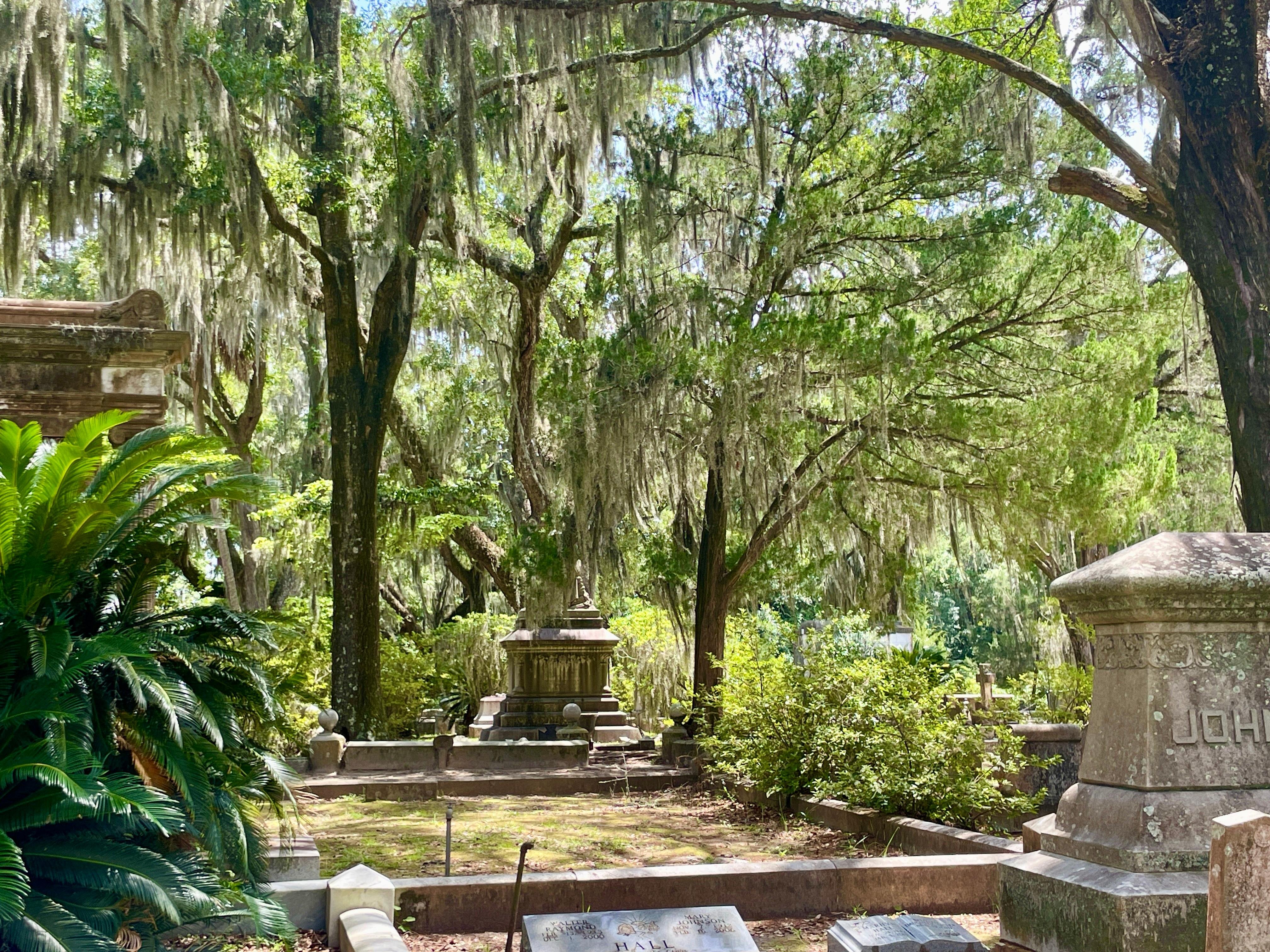 Bonaventure Cemetery Guided Golf Cart Tour