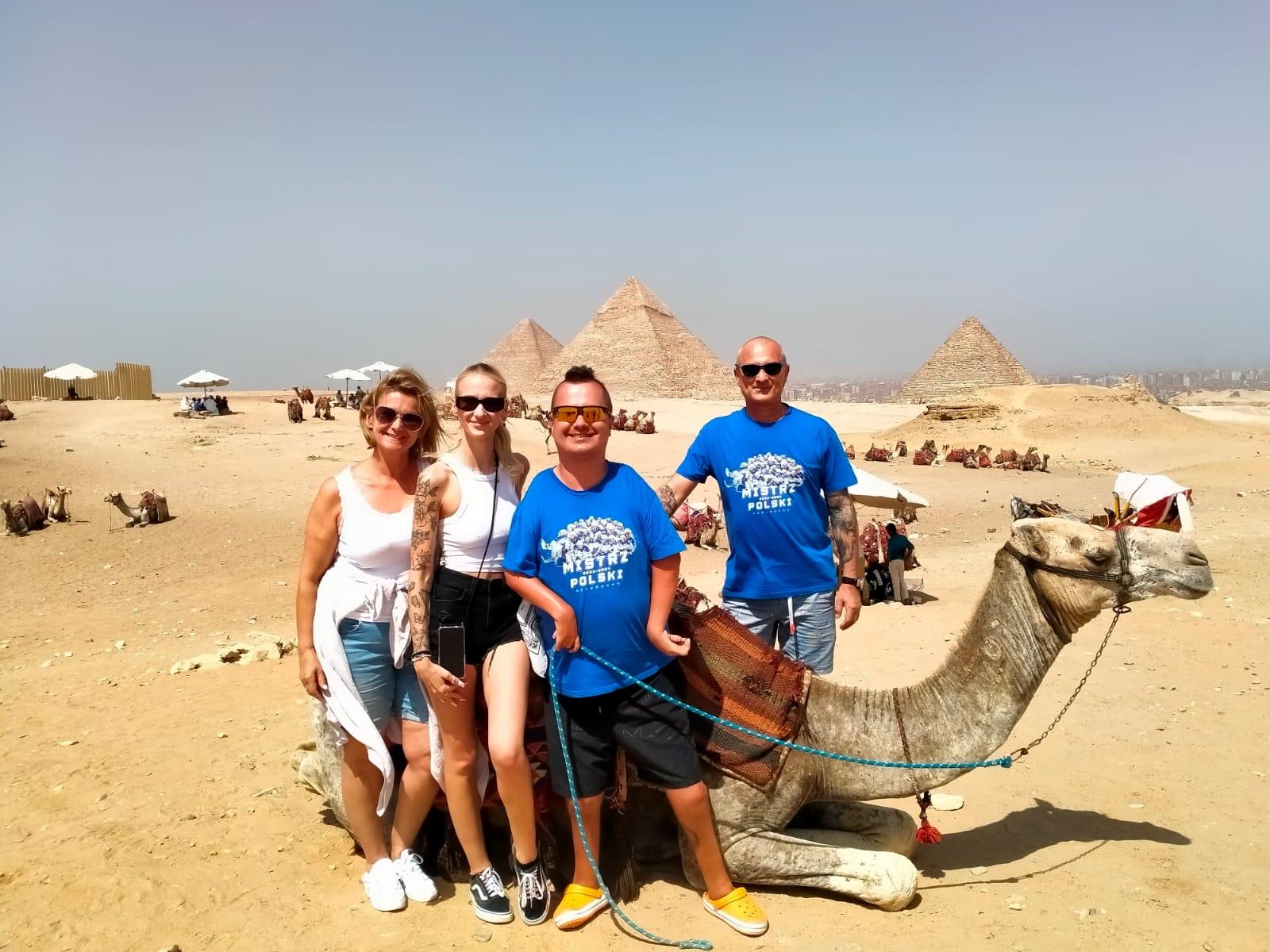 Sharm El Sheikh to Cairo: Pyramids, Sphinx & Egyptian Museum Day Tour
