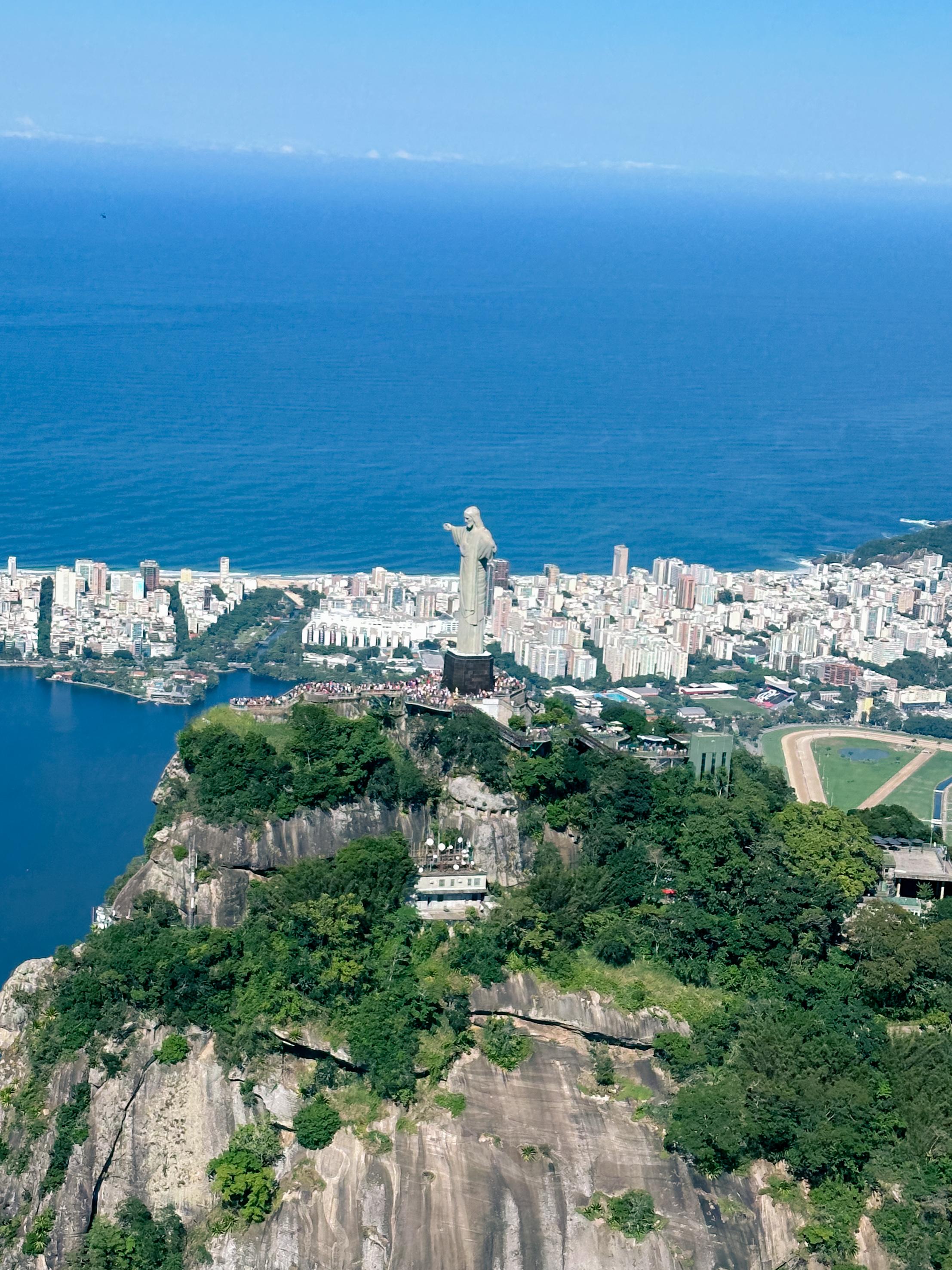 Rio de Janeiro Helicopter Tour: Christ the Redeemer Flight