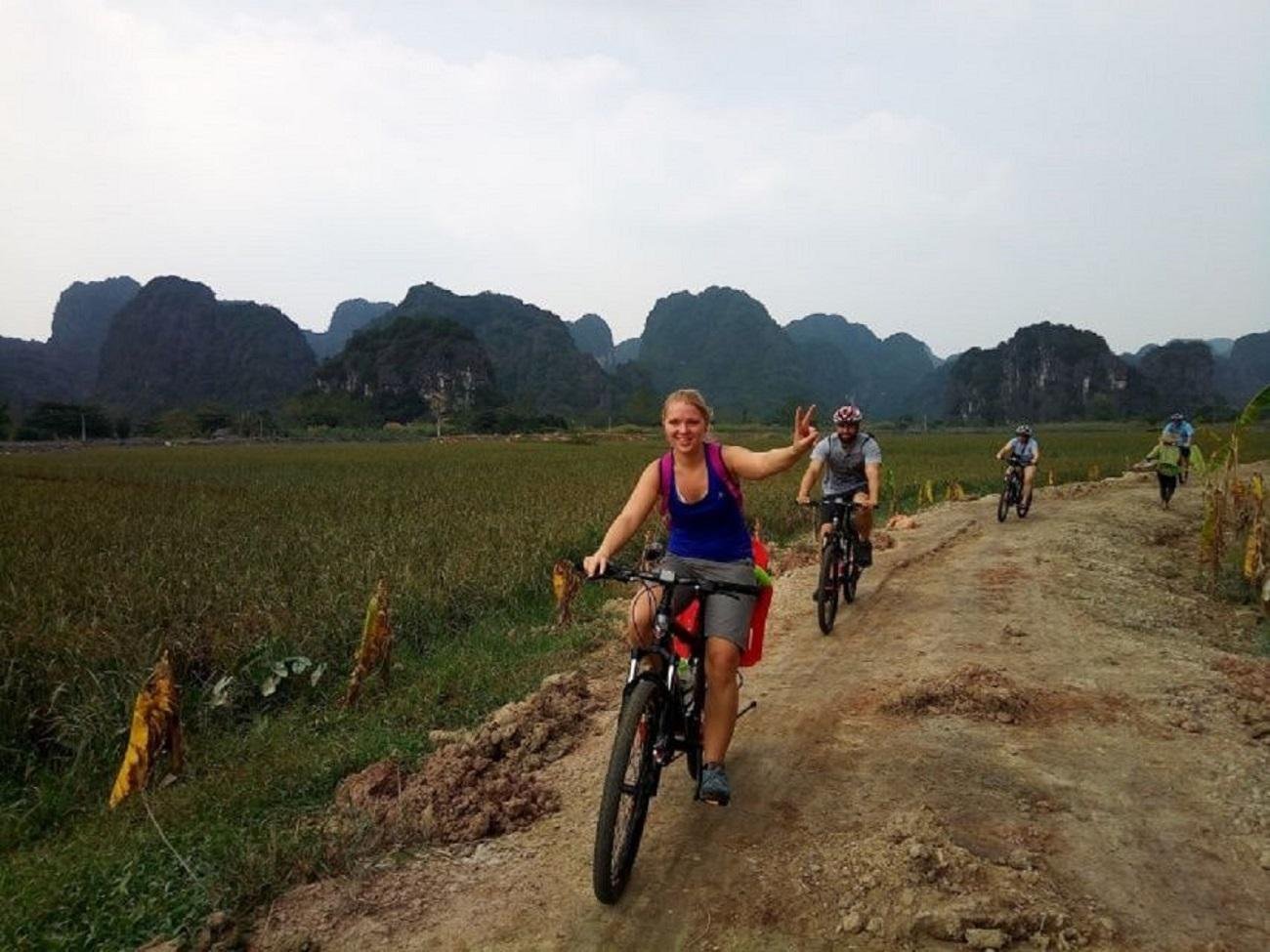 2-Day Hanoi, Ninh Binh & Ha Long Bay Luxury Tour