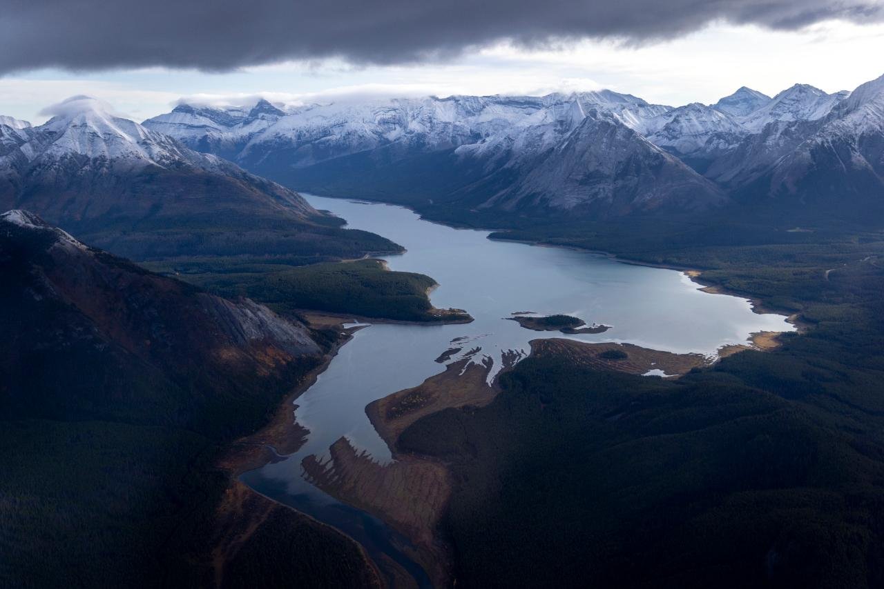Kananaskis: 45-Minute “Sleeping Warrior” Helicopter Tour