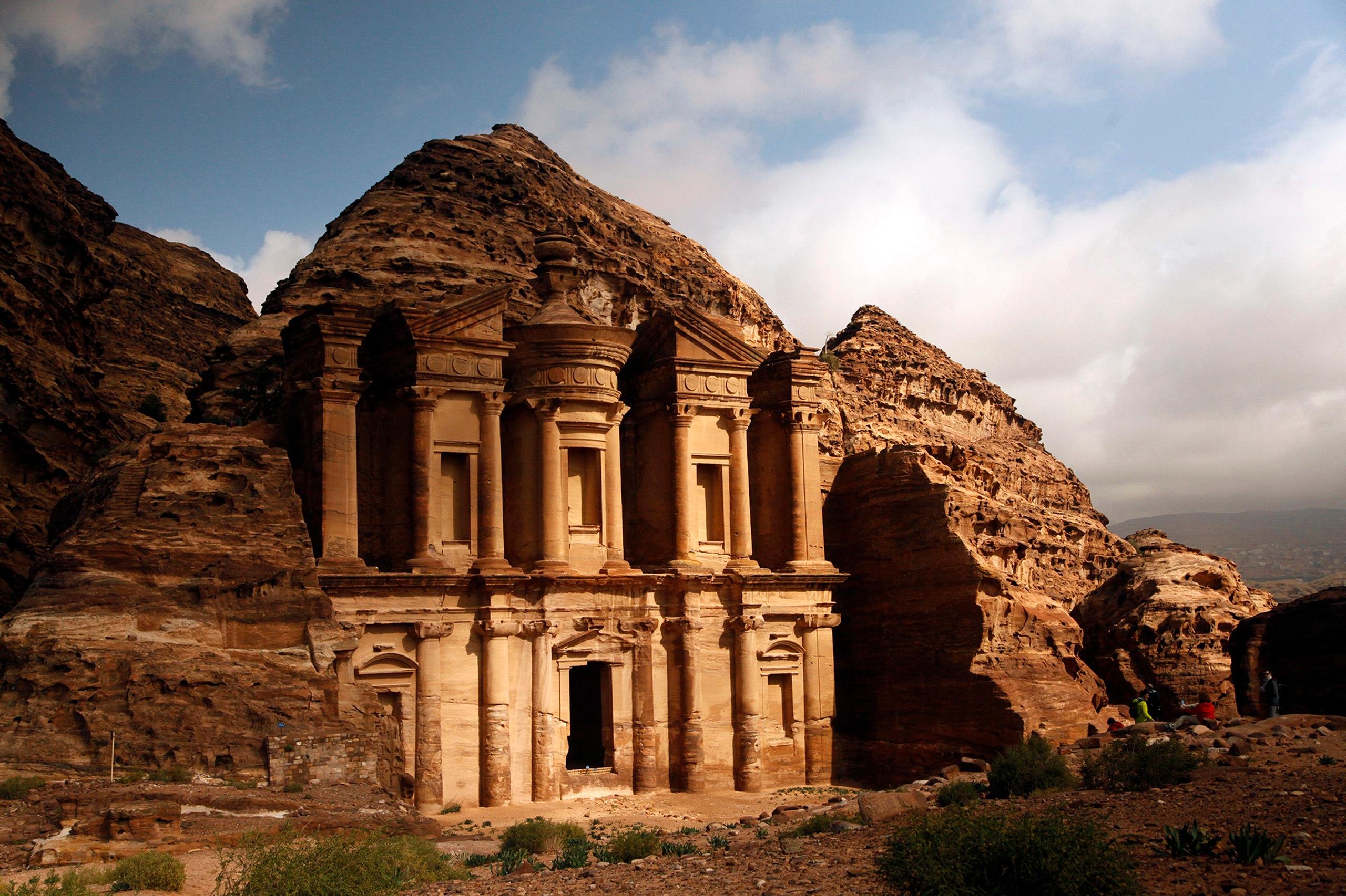 Petra & Wadi Rum: One-Day Private or Group Journey