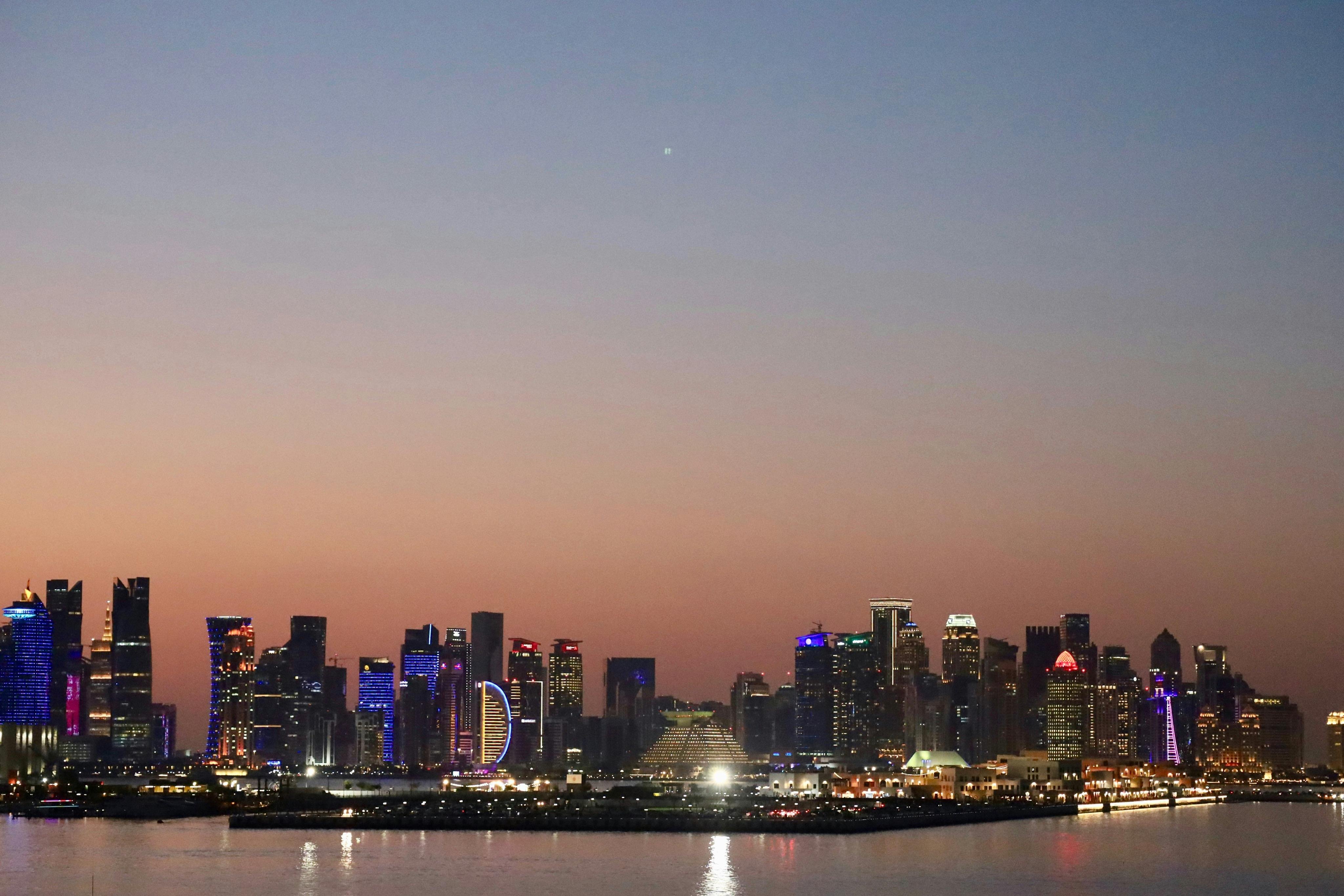 Doha Private Transit City Tour: Layover Discovery