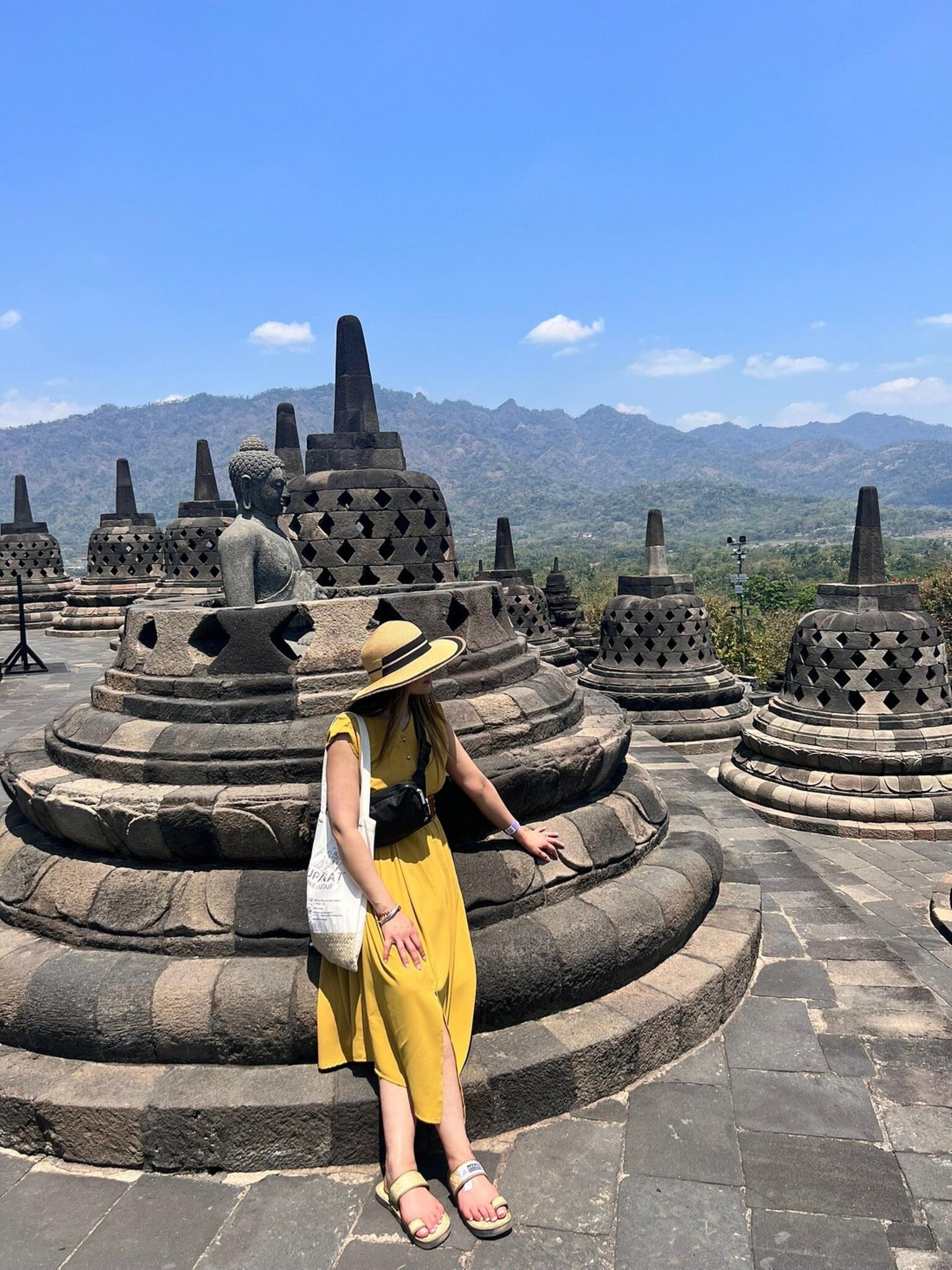 Borobudur Sunrise & Prambanan Temple Tour