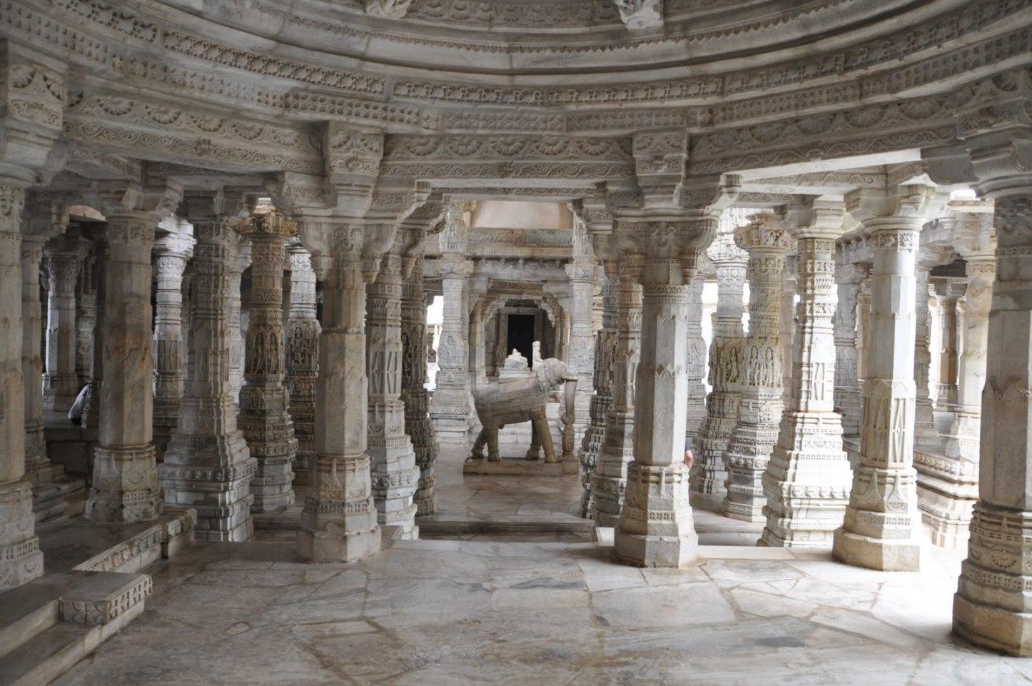 Kumbhalgarh Fort & Ranakpur Jain Temple Private Day Trip