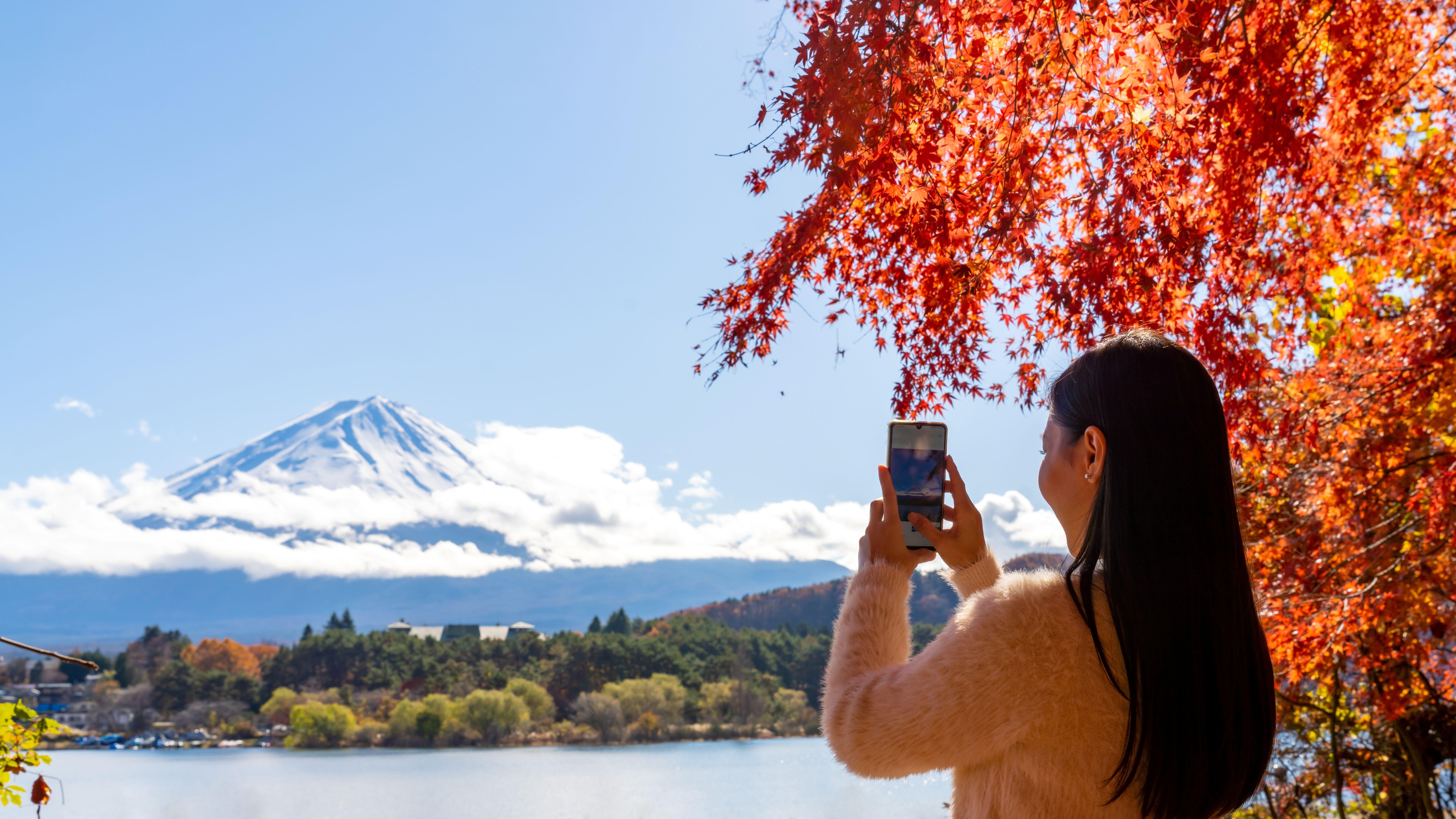 Mount Fuji Full-Day Tour from Tokyo: Two Routes, One Iconic Mountain