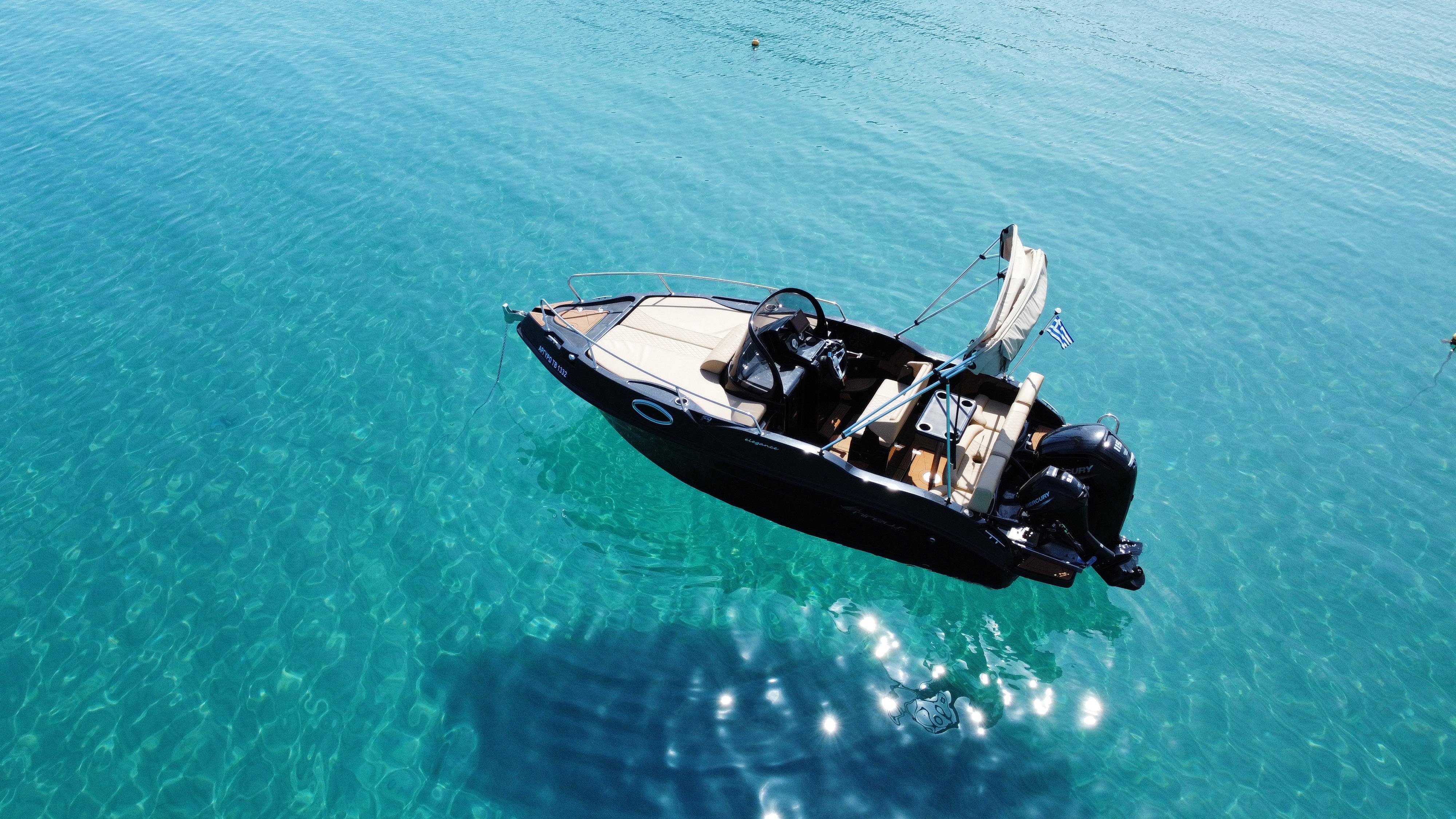 Zakynthos Private Boat Excursion: Shipwreck Beach & Blue Caves