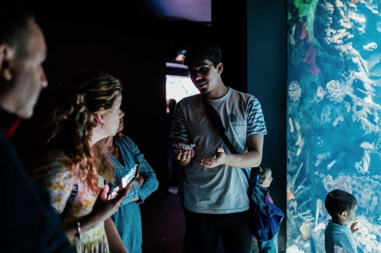 Lisbon Oceanário: Guided Tour & Behind-the-Scenes Access