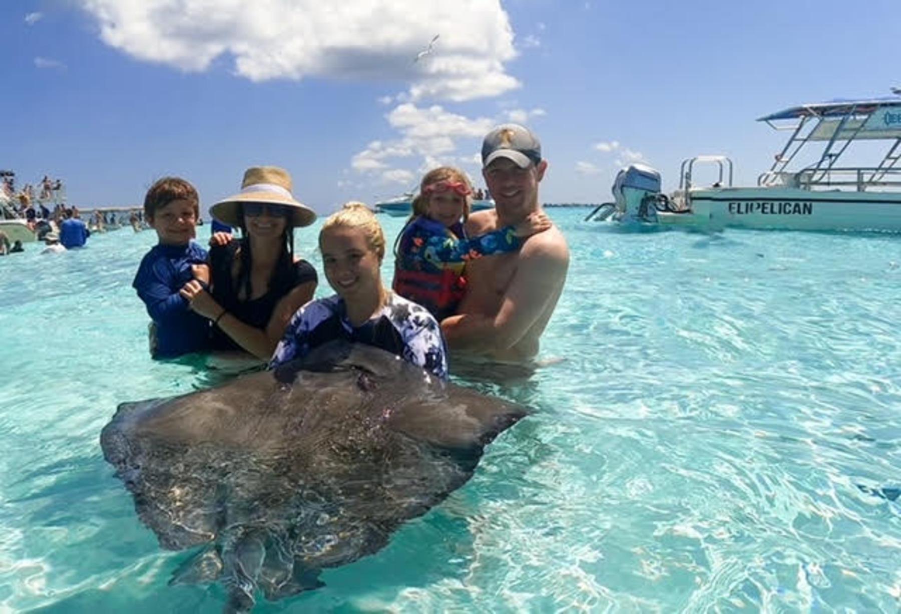 Grand Cayman Stingray City & Coral Garden Catamaran Adventure