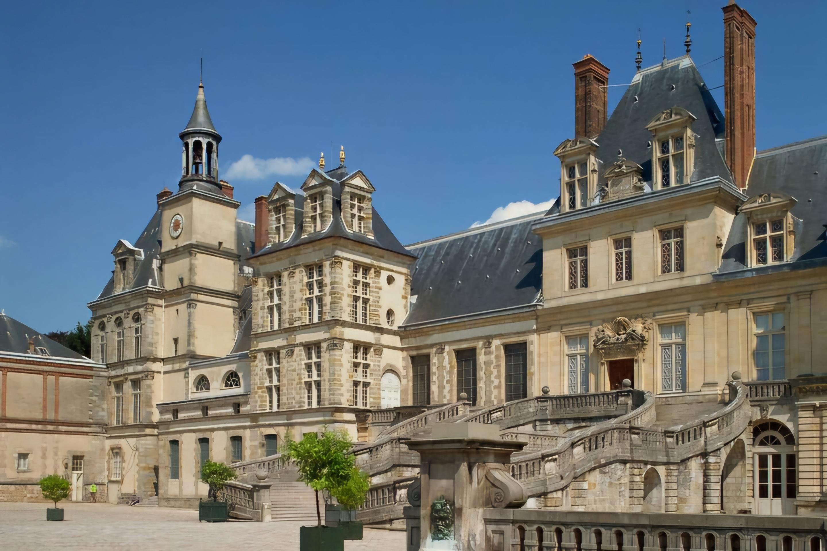 Fontainebleau Palace & Barbizon Artists' Village Day Trip from Paris