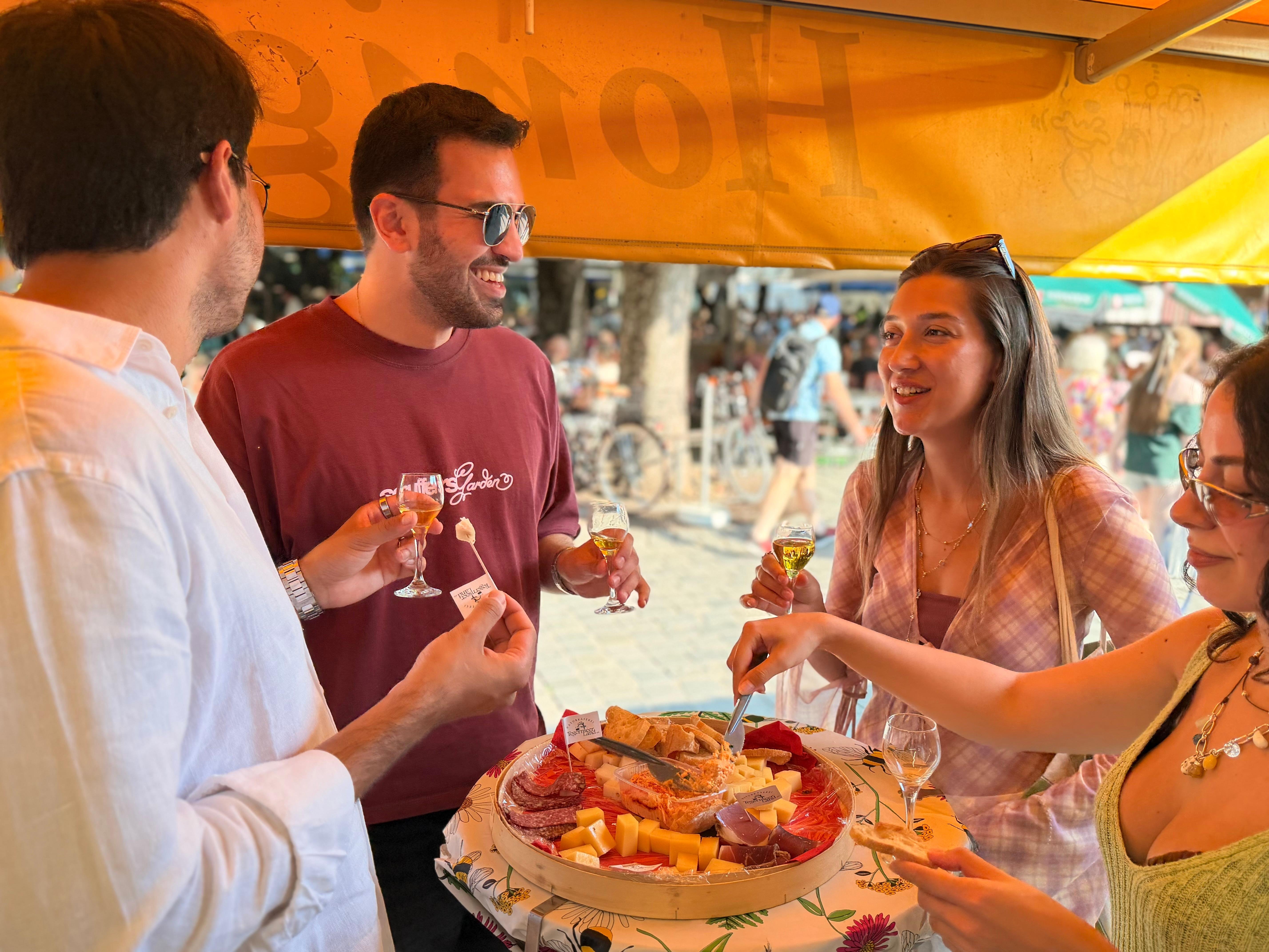Munich Traditional Food Walk with Beer & Sweet Finale