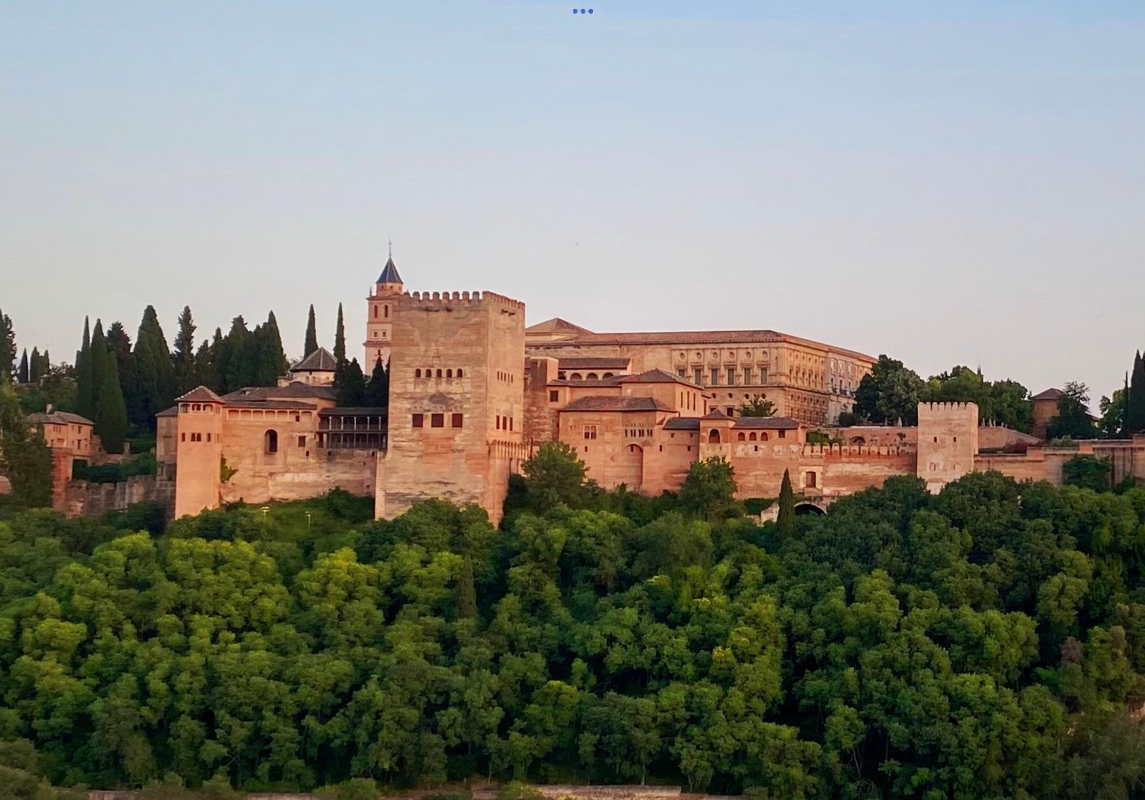 Granada: 3-Hour Alhambra and Generalife Gardens Guided Tour