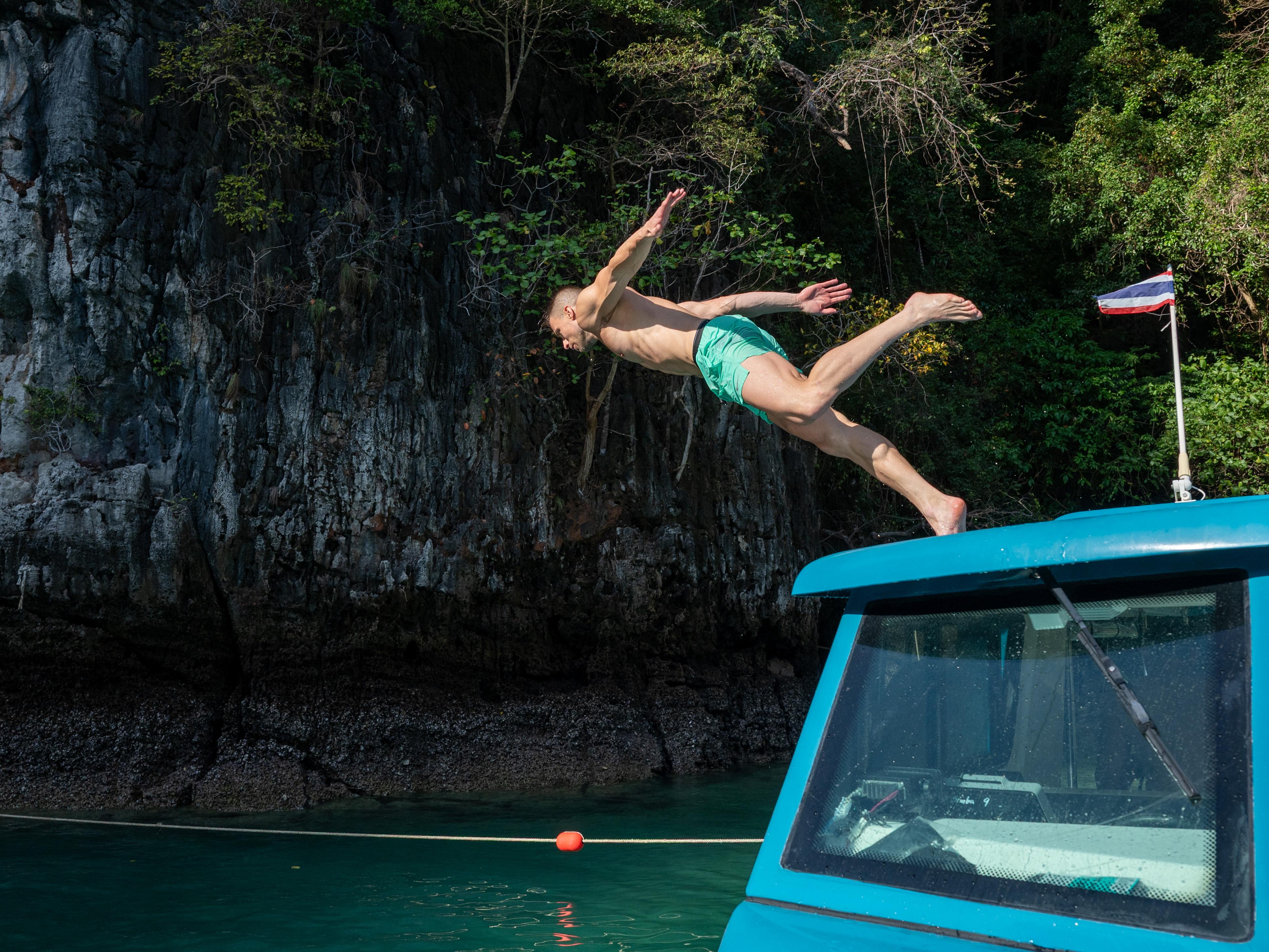 Phi Phi Islands Sunrise Speedboat Tour from Phuket