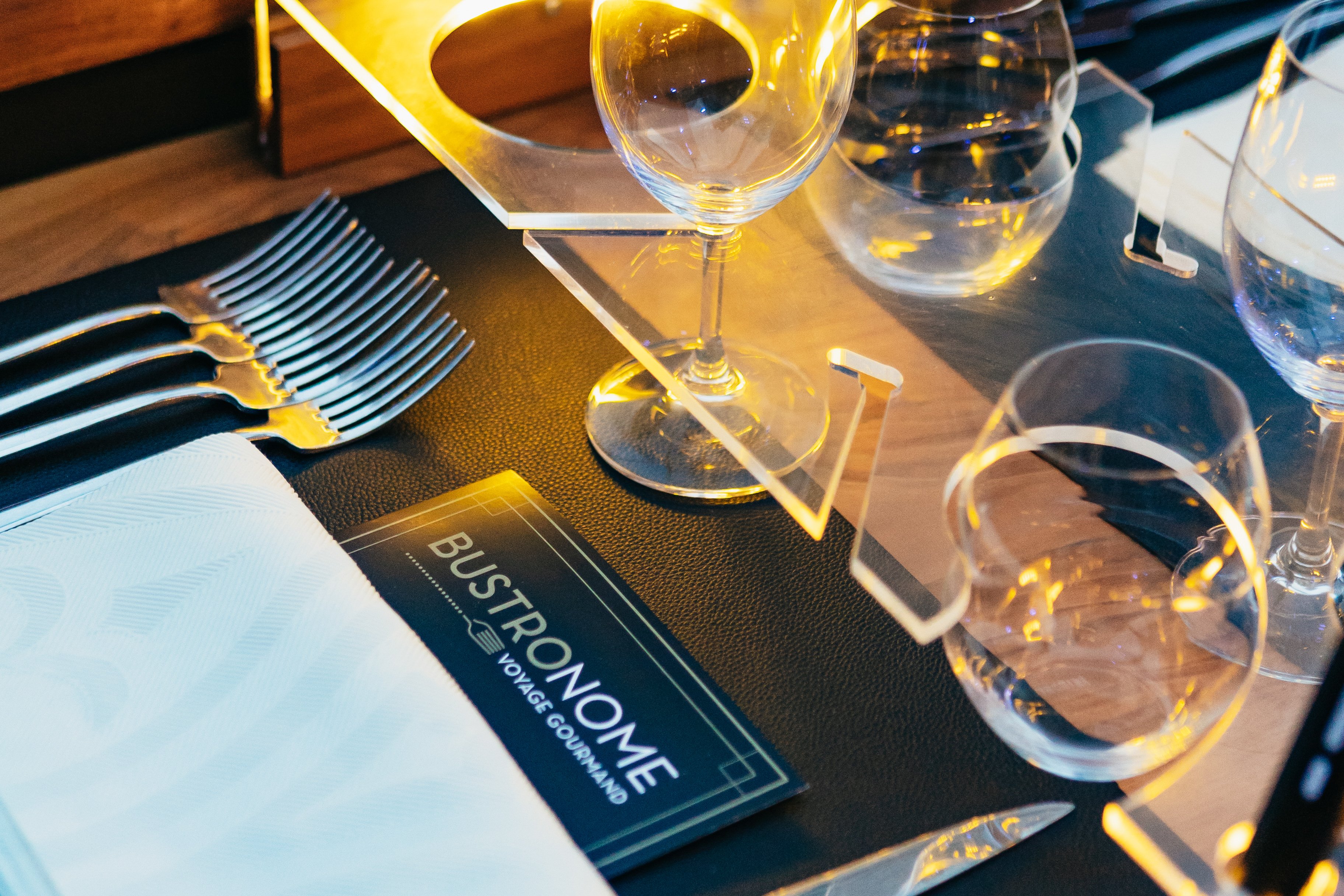 London: 6-Course Gourmet Dinner on a Luxury Coach