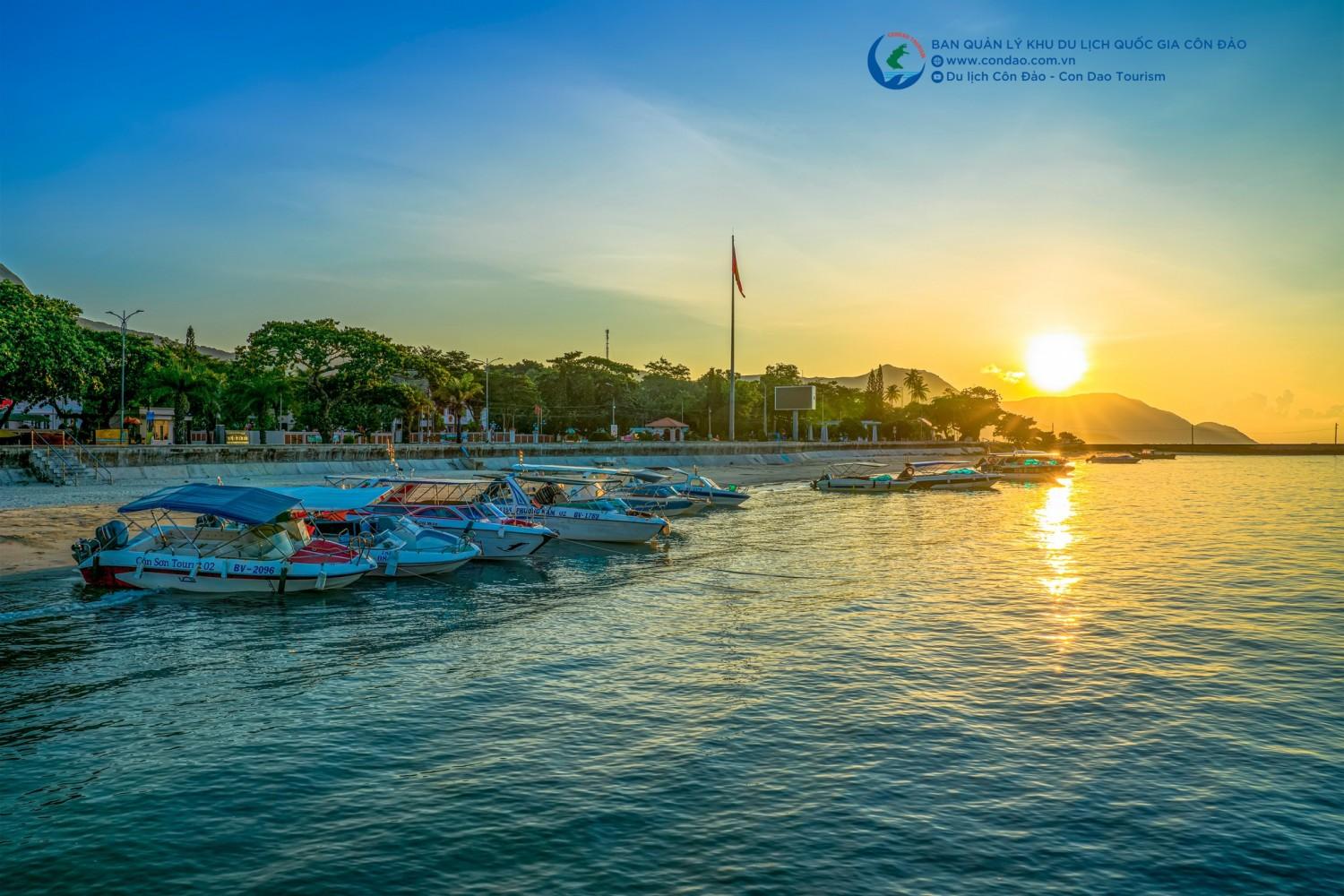 Con Dao: 2-Day Bay Canh Island & Turtle Conservation Adventure