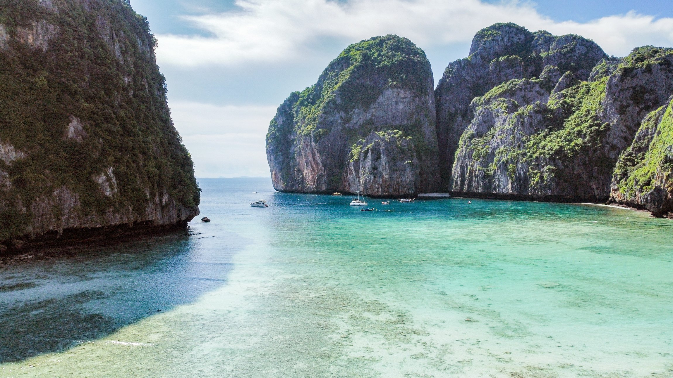 Phuket Speedboat Day Trip: Maya Bay, Phi Phi & Bamboo Island with Buffet Lunch