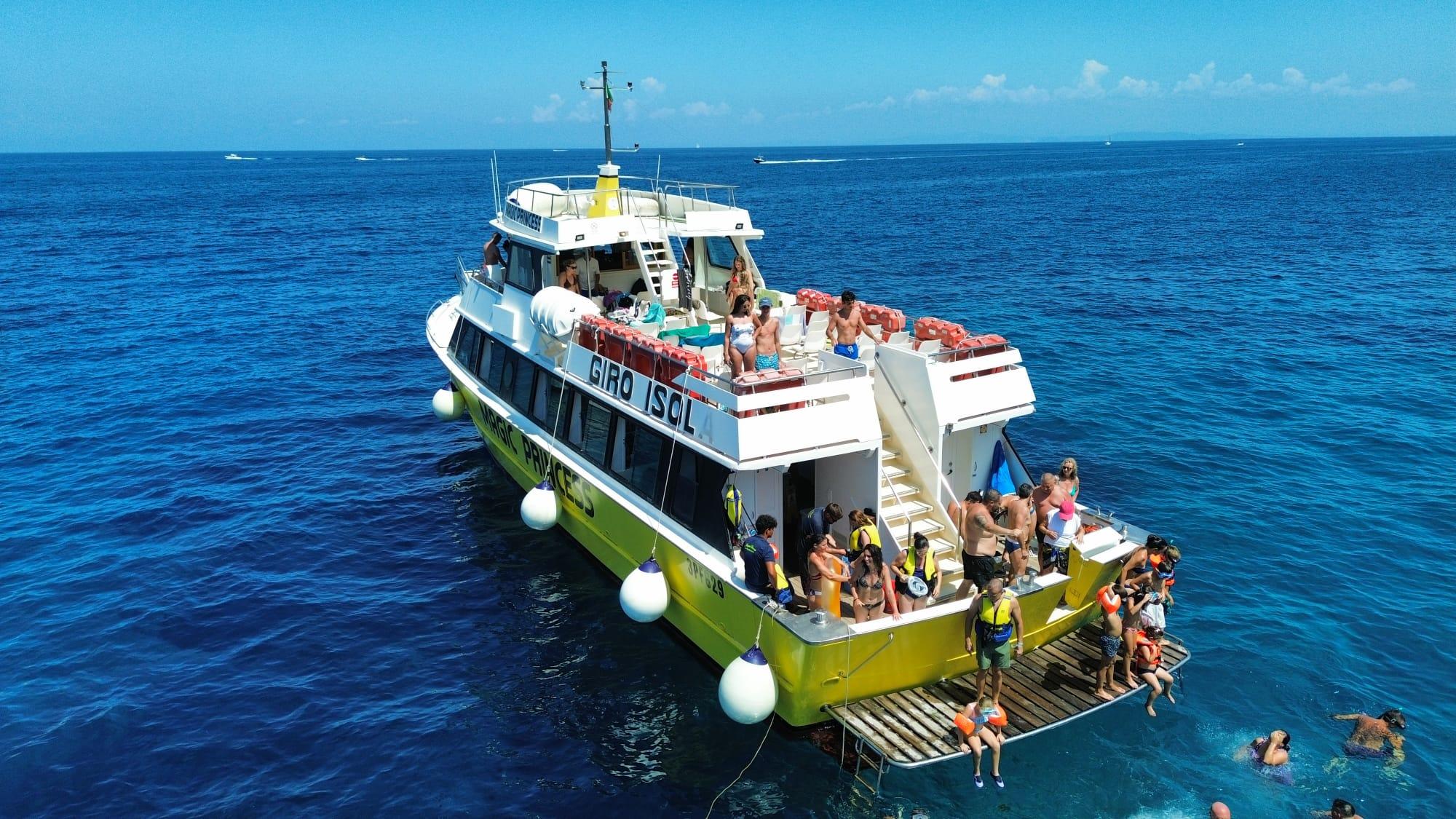 Full Island Boat Tour from Marina di Campo