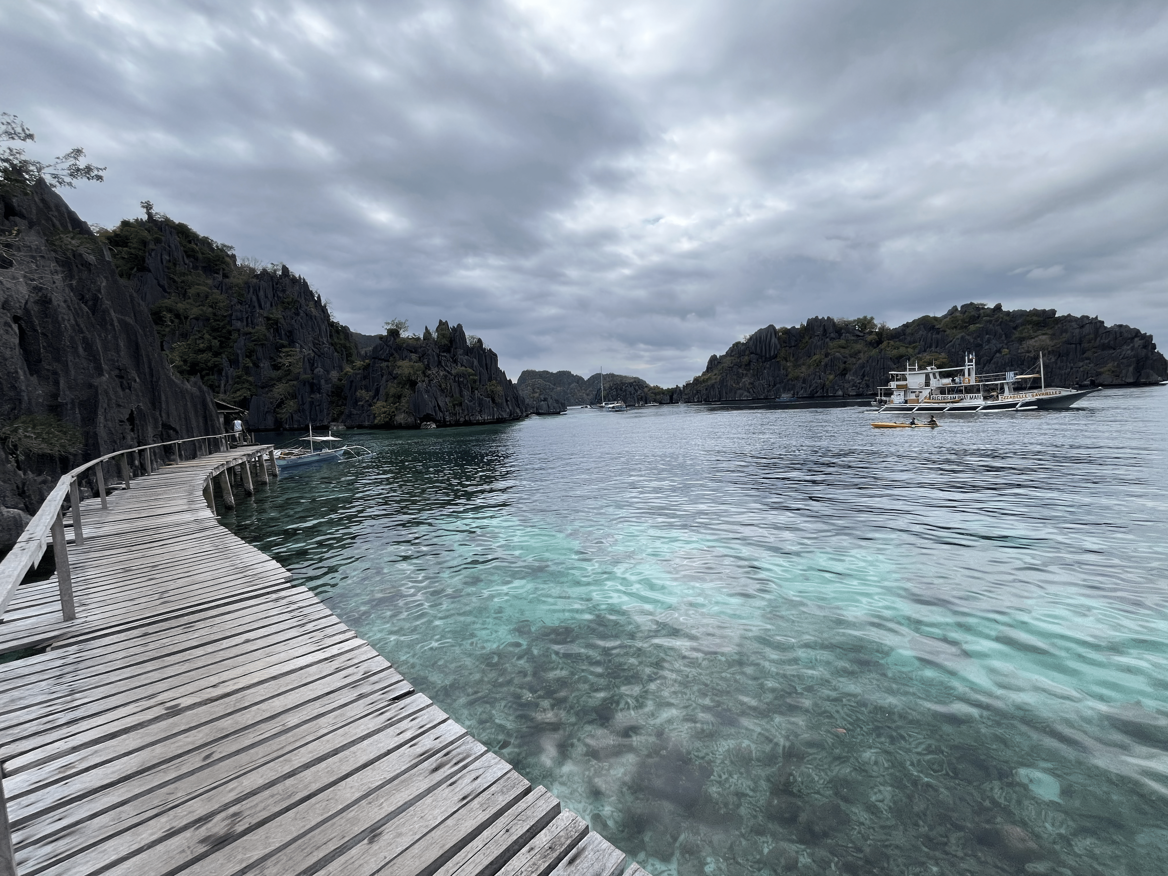 Coron Private Boat Charter with Guide & Island Beach Lunch